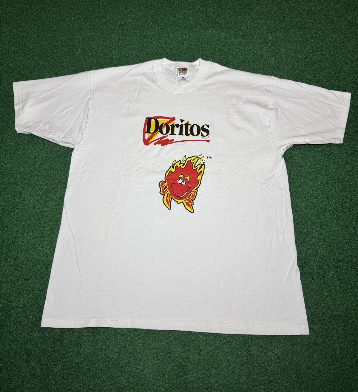 Fruit Of The Loom Doritos Vintage Nacho Cheese Chip 90s Promo Snack T Shirt Size US XL / EU 56 / 4 - 1 Thumbnail