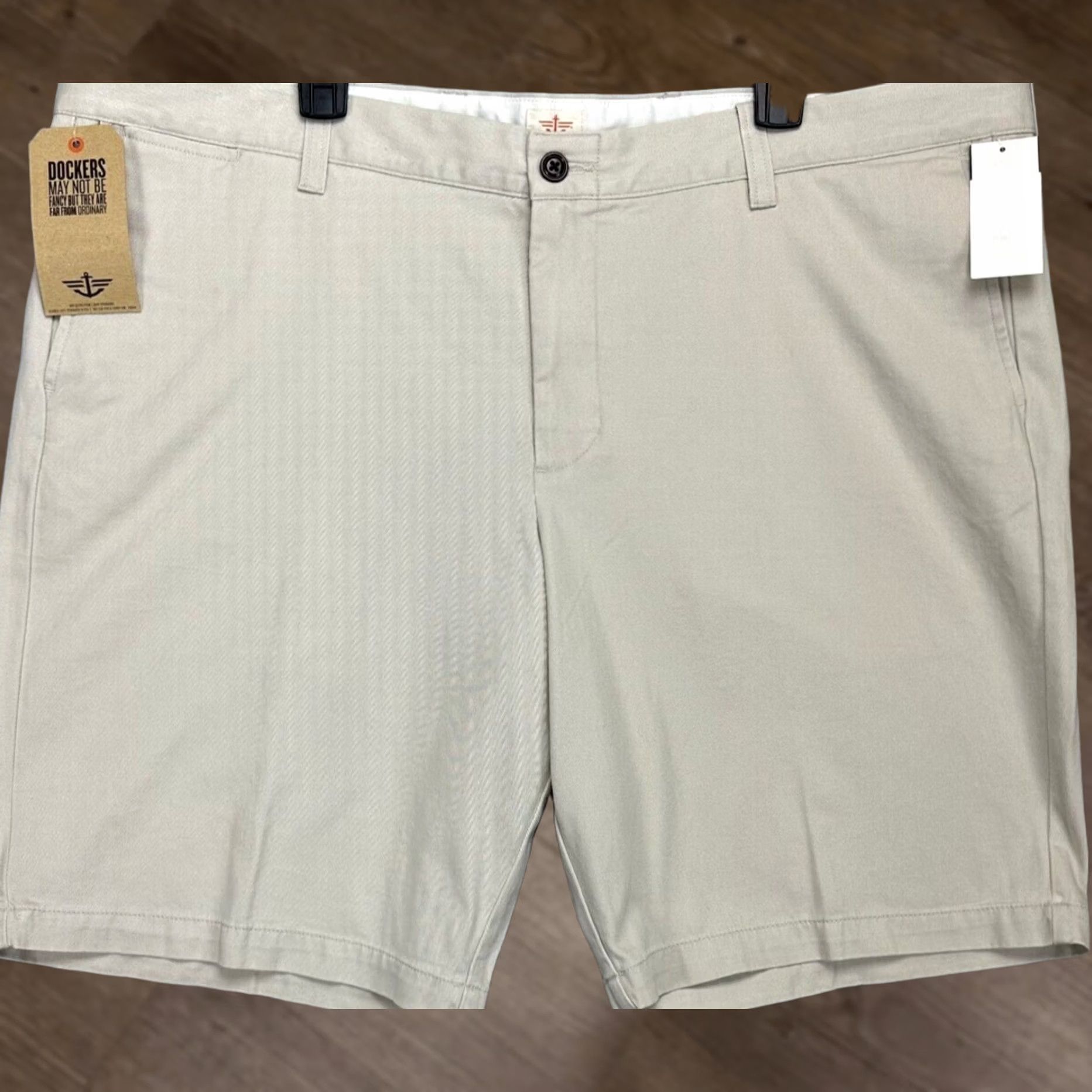 Dockers Docker Shorts Mens 44 Beige Khakis Flat Front 100% Cotton Pockets Outdoor NEW Size US 44 / EU 60 - 1 Thumbnail