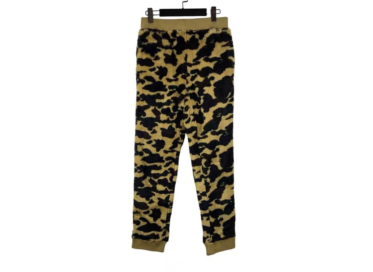 Bape Bape Yellow Camo Fleece Sweatpants J31 Size US 32 / EU 48 - 1 Thumbnail