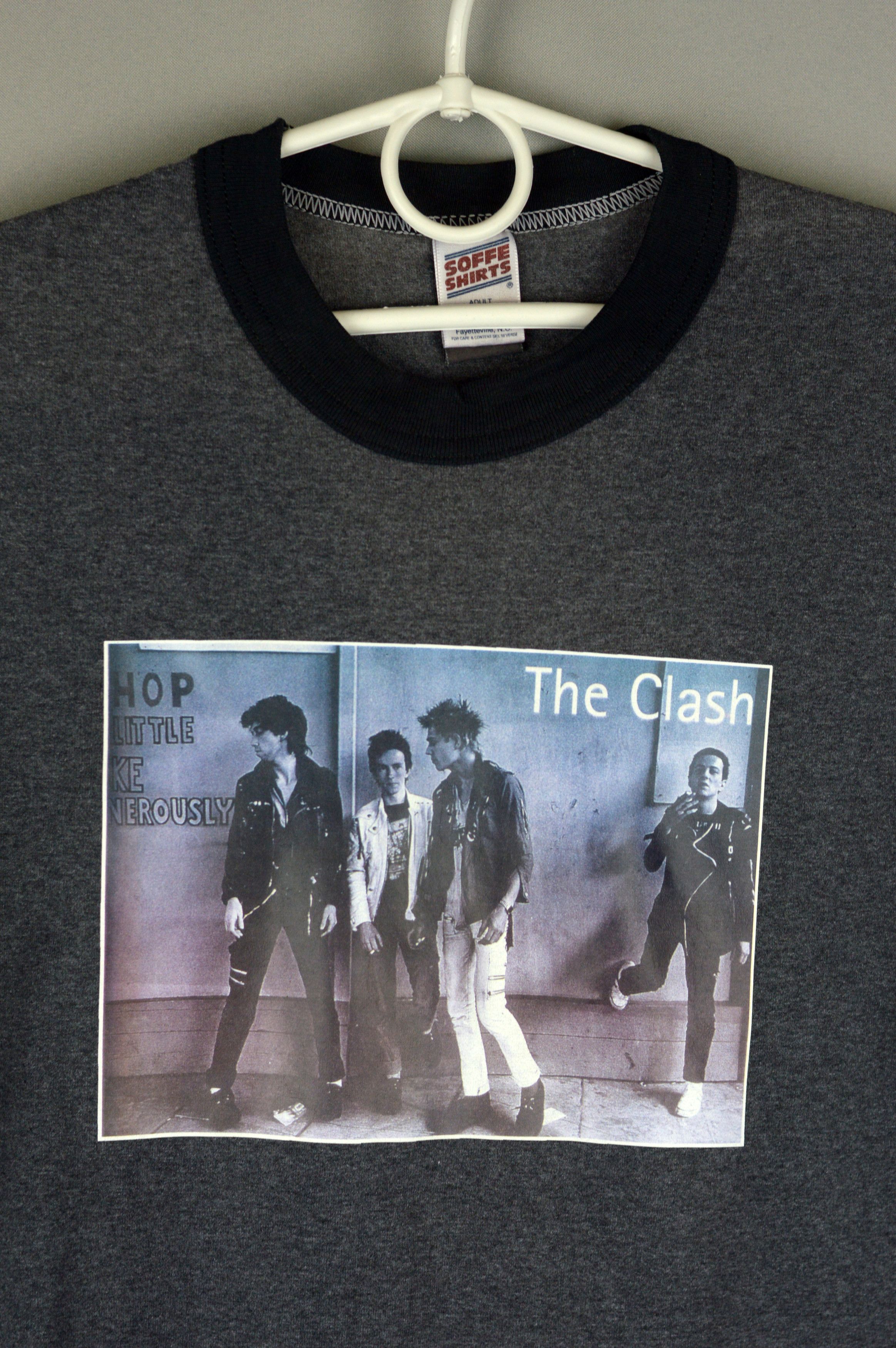 Vintage Vintage The Clash 1994 t shirt (Made In USA) Size US L / EU 52-54 / 3 - 2 Thumbnail