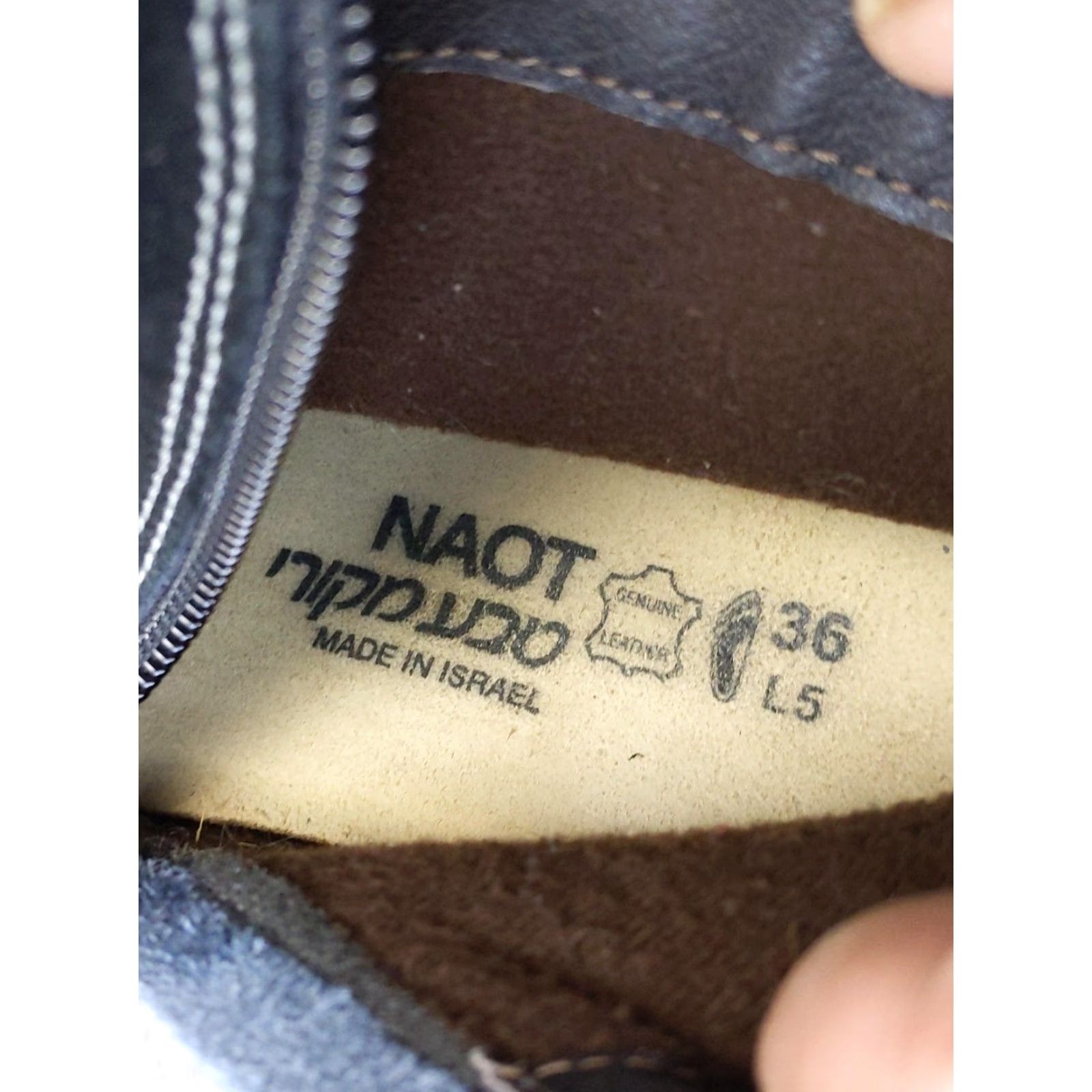 Vintage VINTAGE Naot Ankle Boots Womens 5 39 Black Blue Leather Suede Side Zip Booties Comfort Size US 5 / IT 35 - 4 Thumbnail