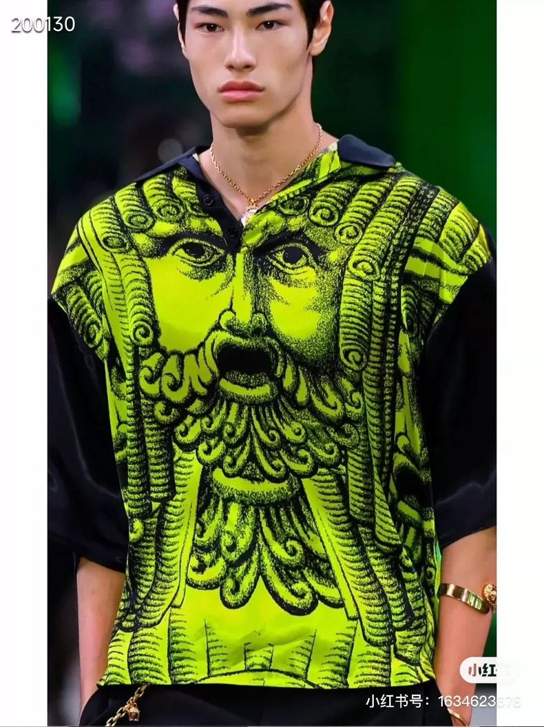 Versace Versace Baroque mask silk shirt Size US S / EU 44-46 / 1 - 9 Thumbnail