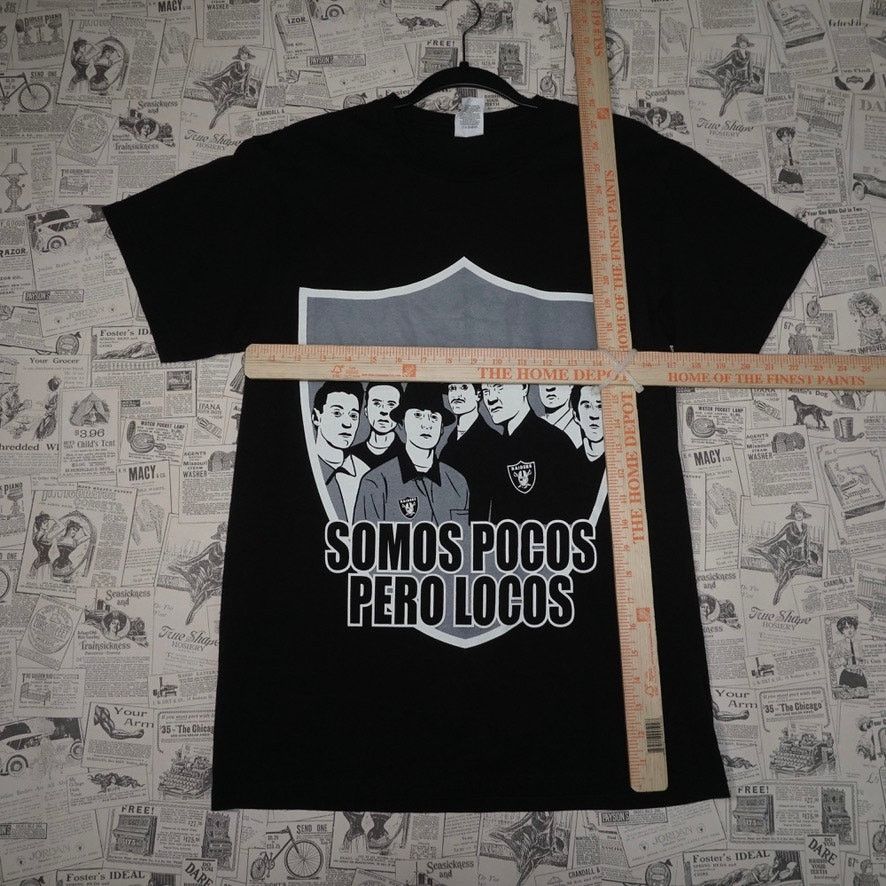 NFL Medium - Vintage Y2K Raiders Somos Pocos Pero Locos t-shirt Size US M / EU 48-50 / 2 - 4 Thumbnail