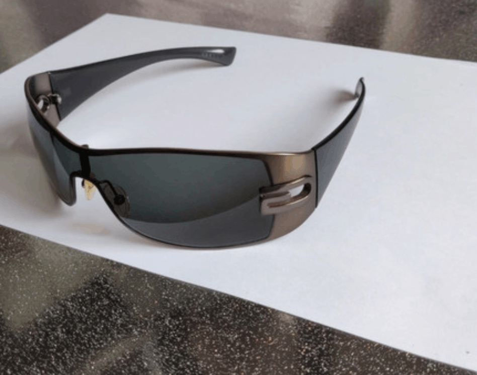 Gucci × Tom Ford × Vintage Gucci Sunglasses 1998 Mask Shield Sport Bike Pop Vintage Size ONE SIZE - 2 Thumbnail