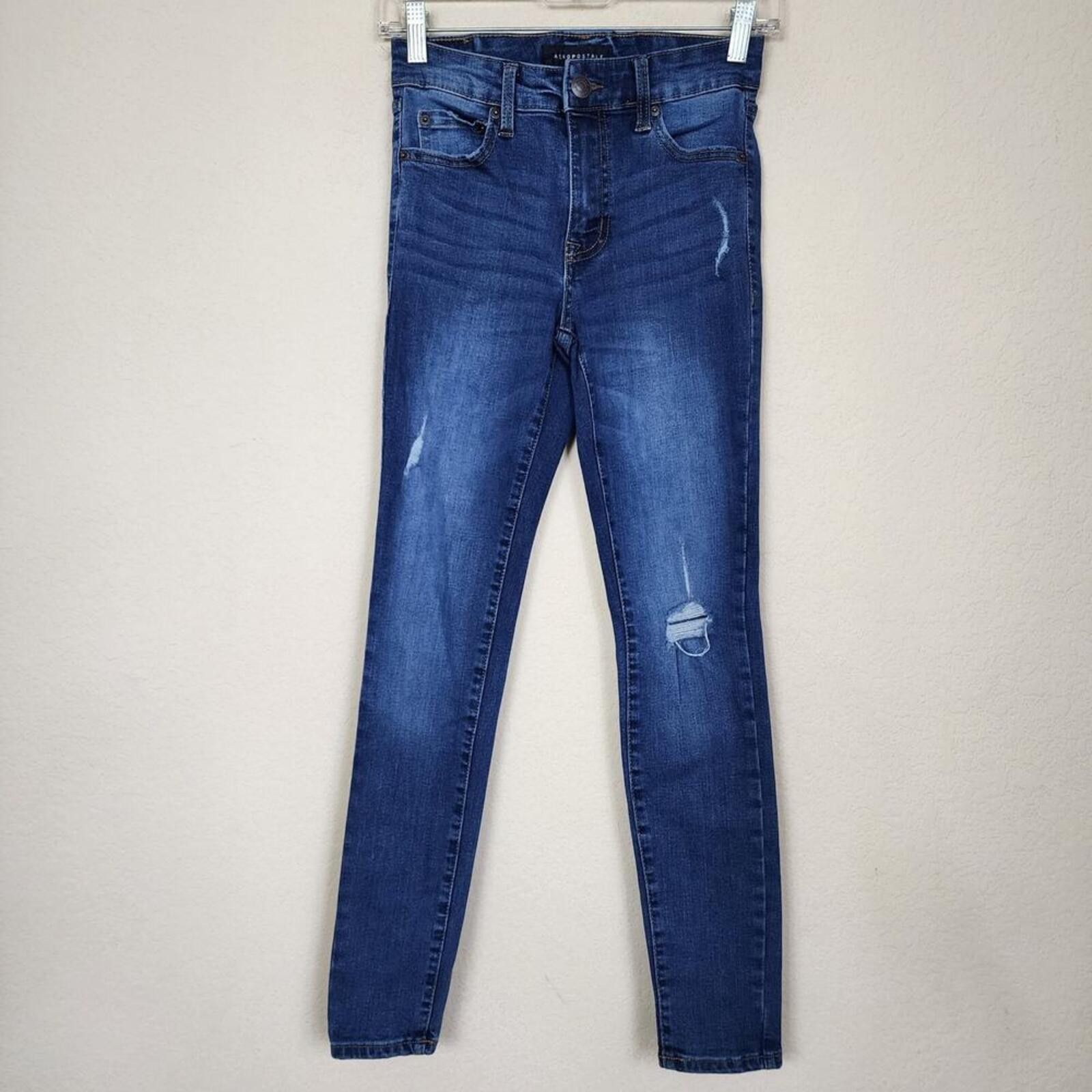 Aeropostale Aeropostale Size 0 Distressed Jeans Size 25" / US 0 / IT 36 - 1 Thumbnail