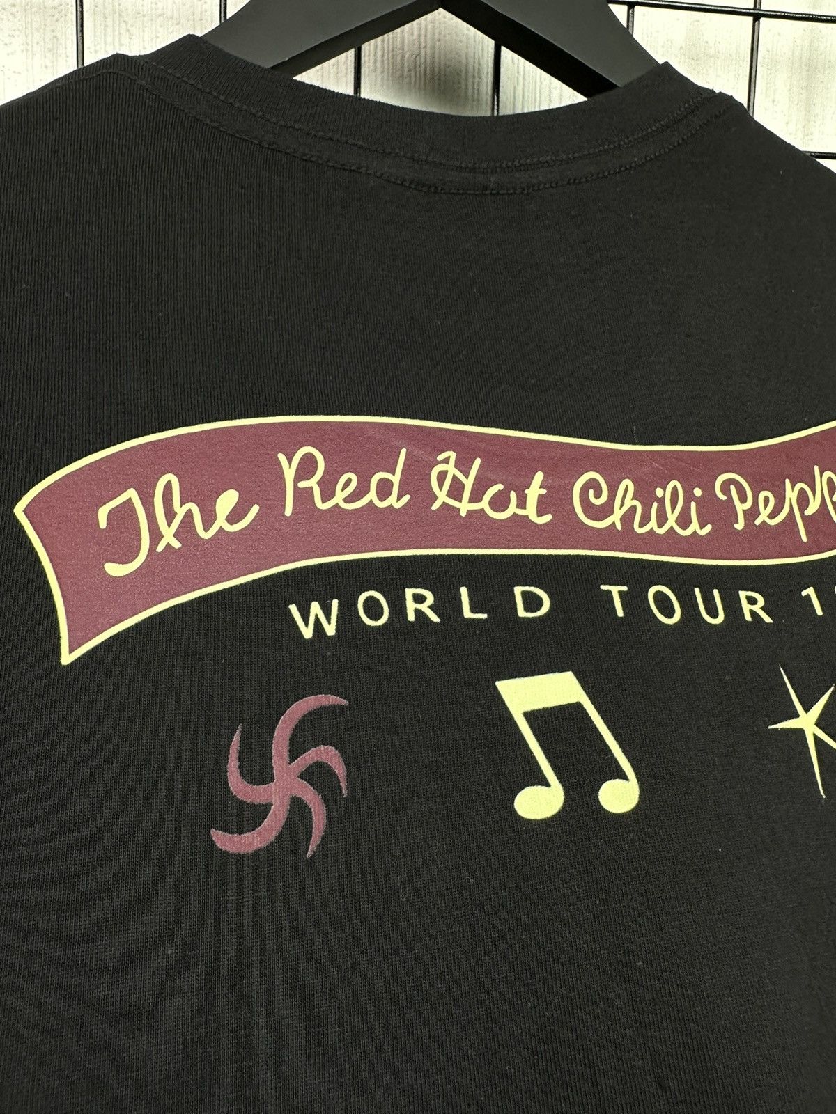 Band Tees Red Hot Chilli Peppers “World Tour 1995” Angel Men Black XL Size US XL / EU 56 / 4 - 13 Thumbnail