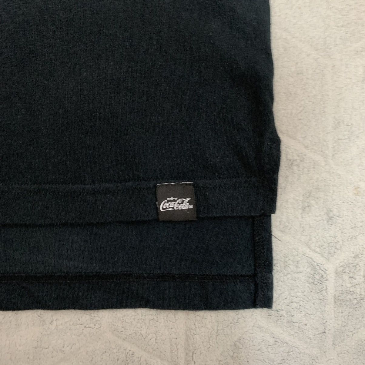 Coca Cola Coca Cola men T shirt Pixelated Design Streetwear outfit Size US XL / EU 56 / 4 - 5 Thumbnail