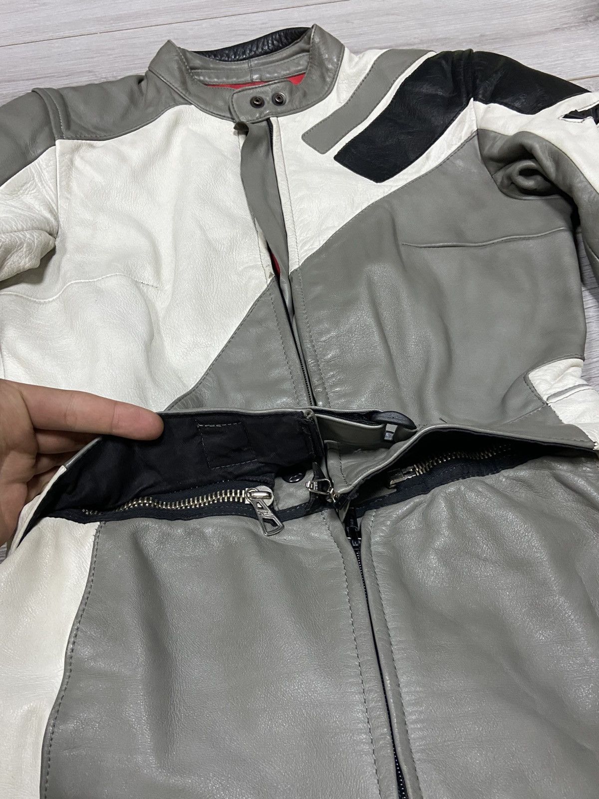 Dainese Dainese vintage big logo moto Italy leather suit pantsjacket Size US S / EU 44-46 / 1 - 9 Thumbnail