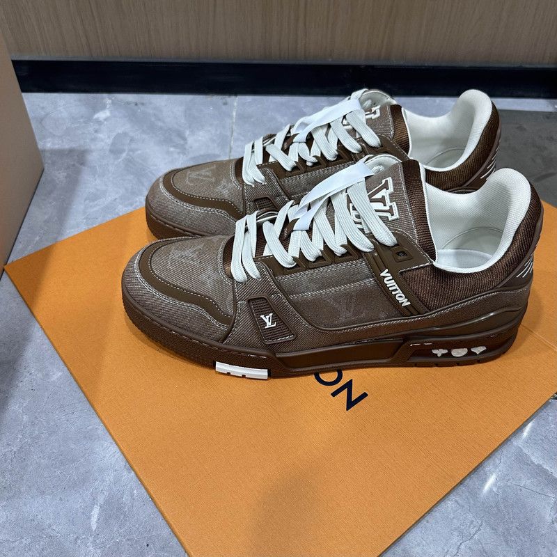 Louis Vuitton Louis Vuitton Low-Top Trainer Sneakers in Brown 0079 Size US 8 / EU 41 - 1 Thumbnail