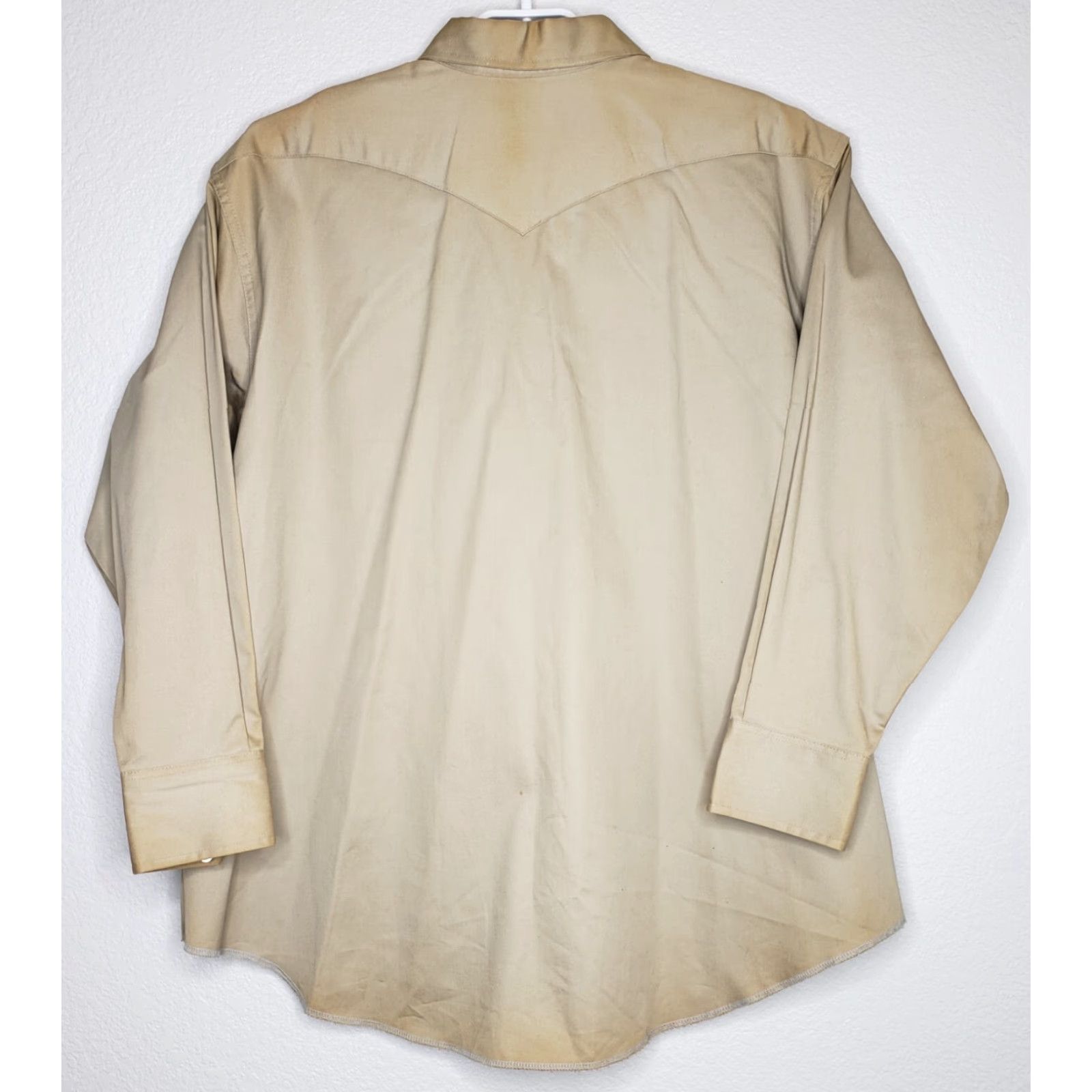 Wrangler VINTAGE Wrangler Mens Western Shirt Size 20x35 X-Long Tails Tan Pearl Snap Pockets USA Size US XXL / EU 58 / 5 - 2 Thumbnail