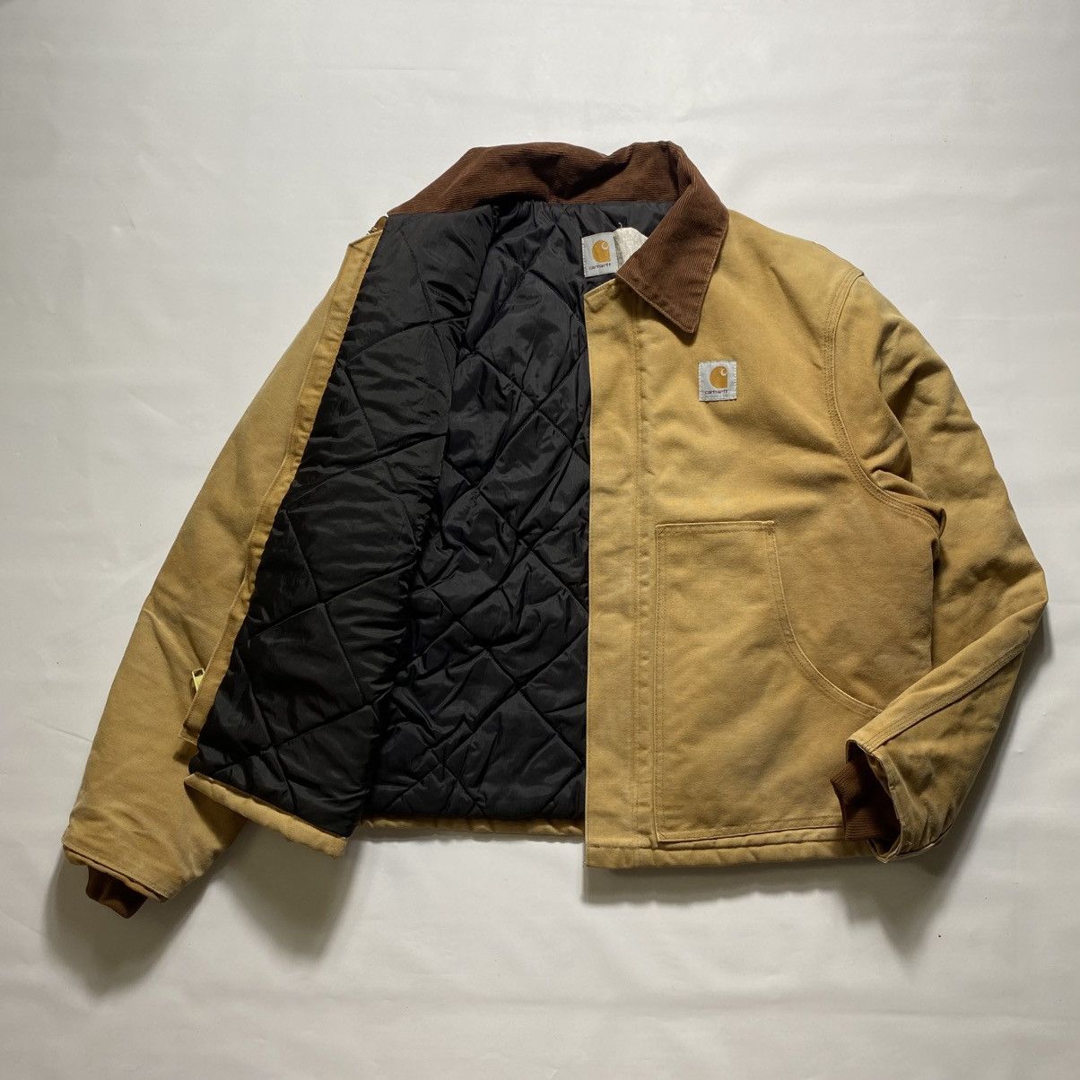 Vintage 90's Carhartt Traditional Arctic QuiltedLined Jacket