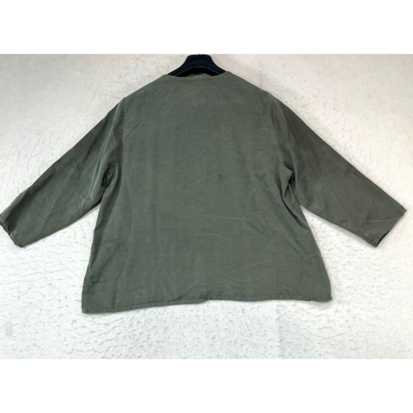 Olive Cut Loose Olive Oversized V-neck 3/4 Sleeve Blouse Top Tencel Medium Womens Size M / US 6-8 / IT 42-44 - 2 Thumbnail