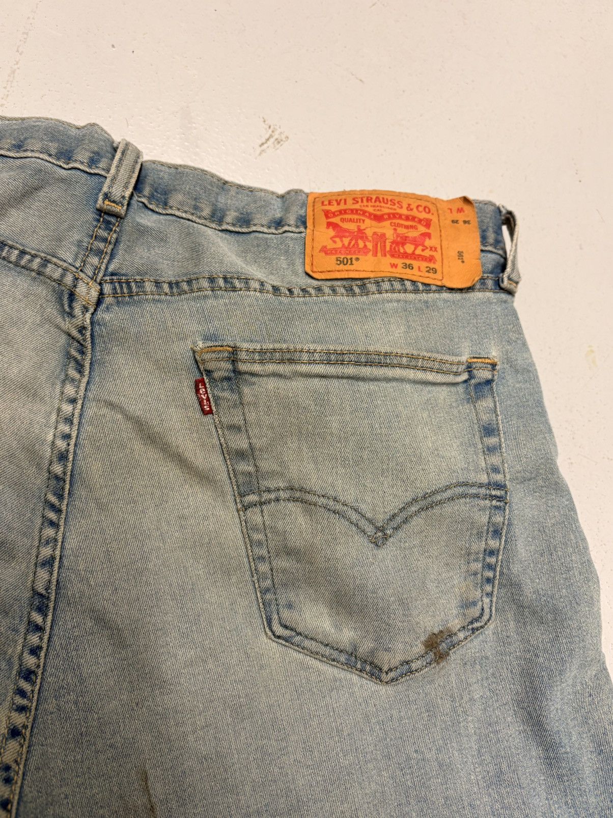Levi's Vintage Levi’s 501 Original Fit Jeans - Button Fly W36 L29 Size US 36 / EU 52 - 2 Thumbnail