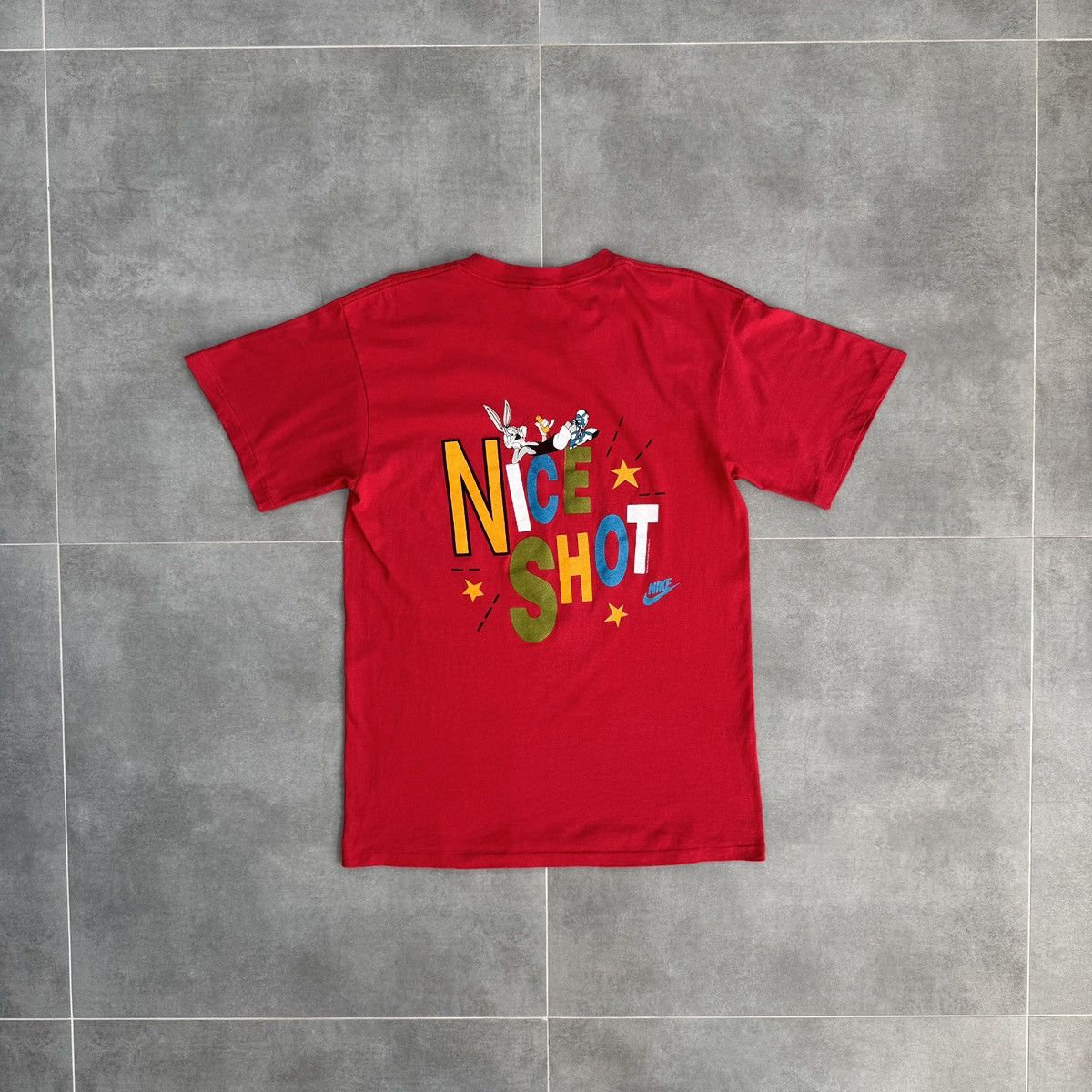 Vintage Vintage Nike Jordan Dunk Bugs Bunny 90s Rare Y2K T-Shirt Size US L / EU 52-54 / 3 - 13 Thumbnail