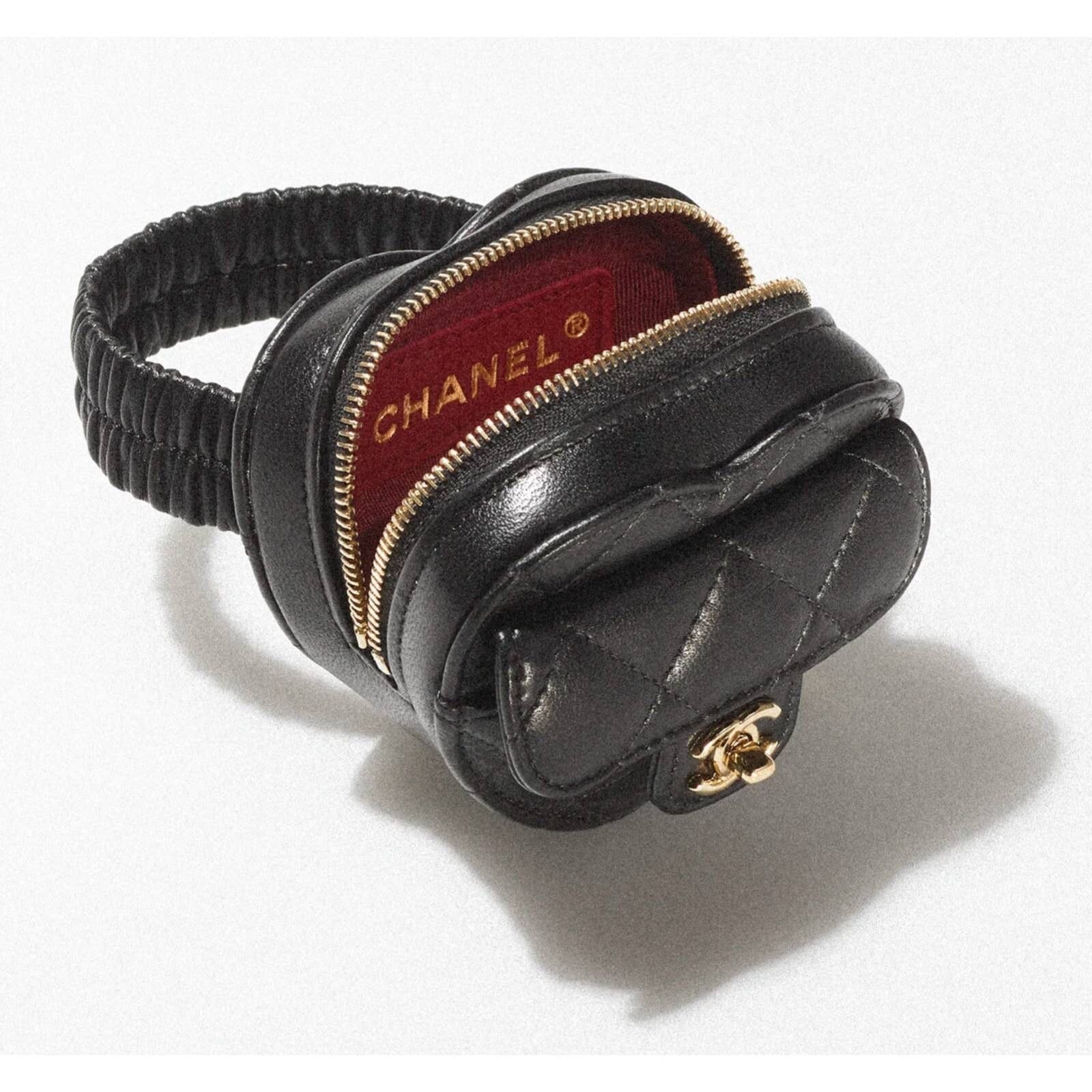 Chanel Chanel Heart Mini Lambskin Quilted Flap Arm Coin Purse Size ONE SIZE - 10 Thumbnail