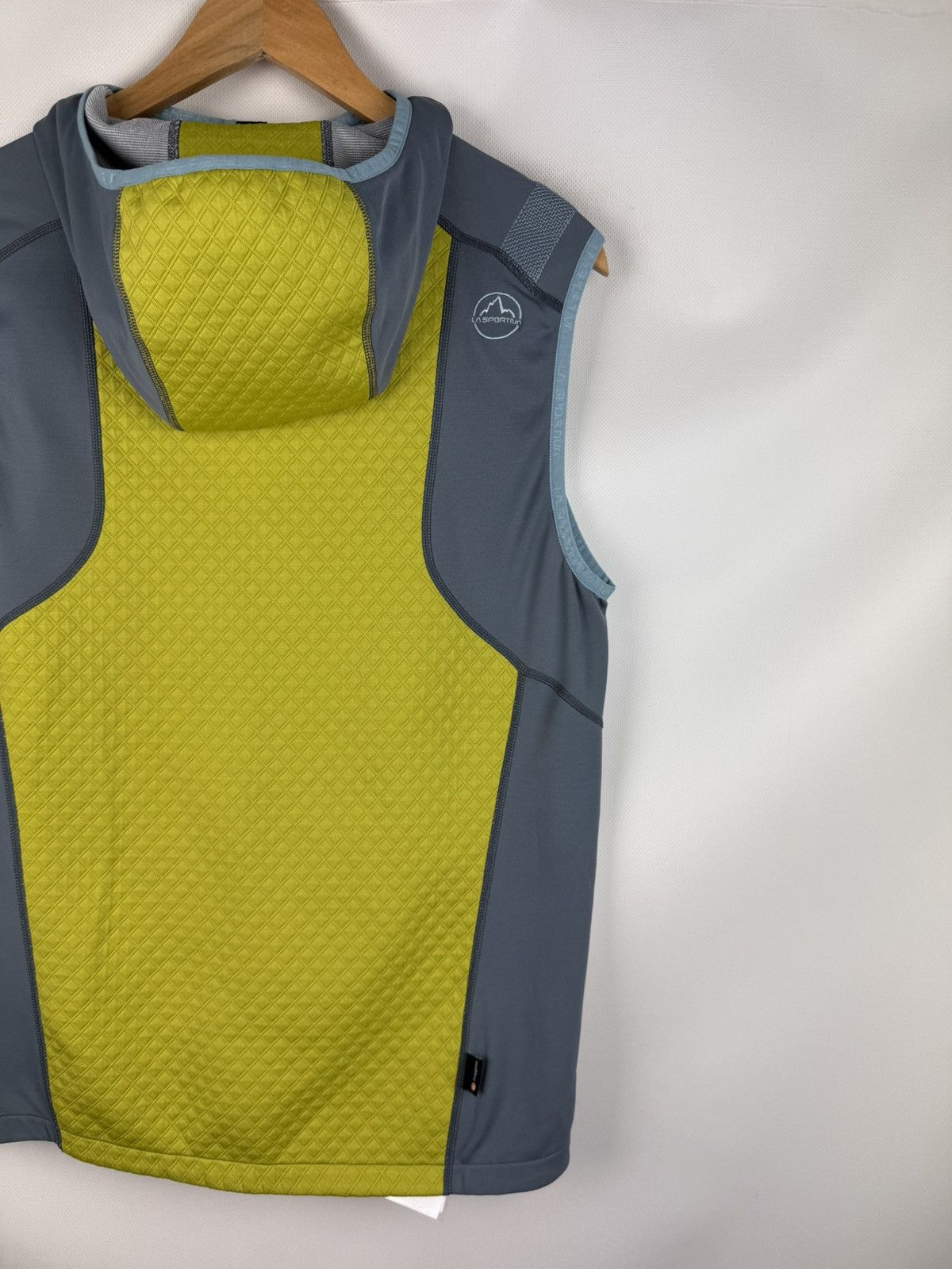 La Sportiva La Sportiva AW1718 Outdoor Hooded Dimension Vest Waistcoat Size US M / EU 48-50 / 2 - 18 Thumbnail