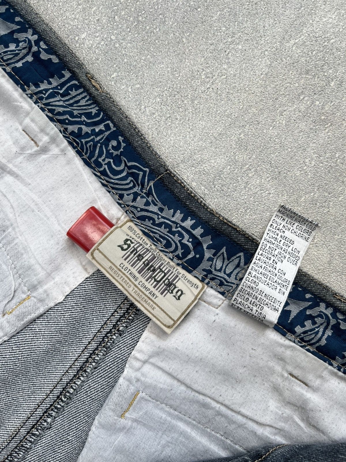 Snoop Dogg SNOOP DOGG CELL POCKET PAISLEY JORTS Size US 29 - 11 Thumbnail