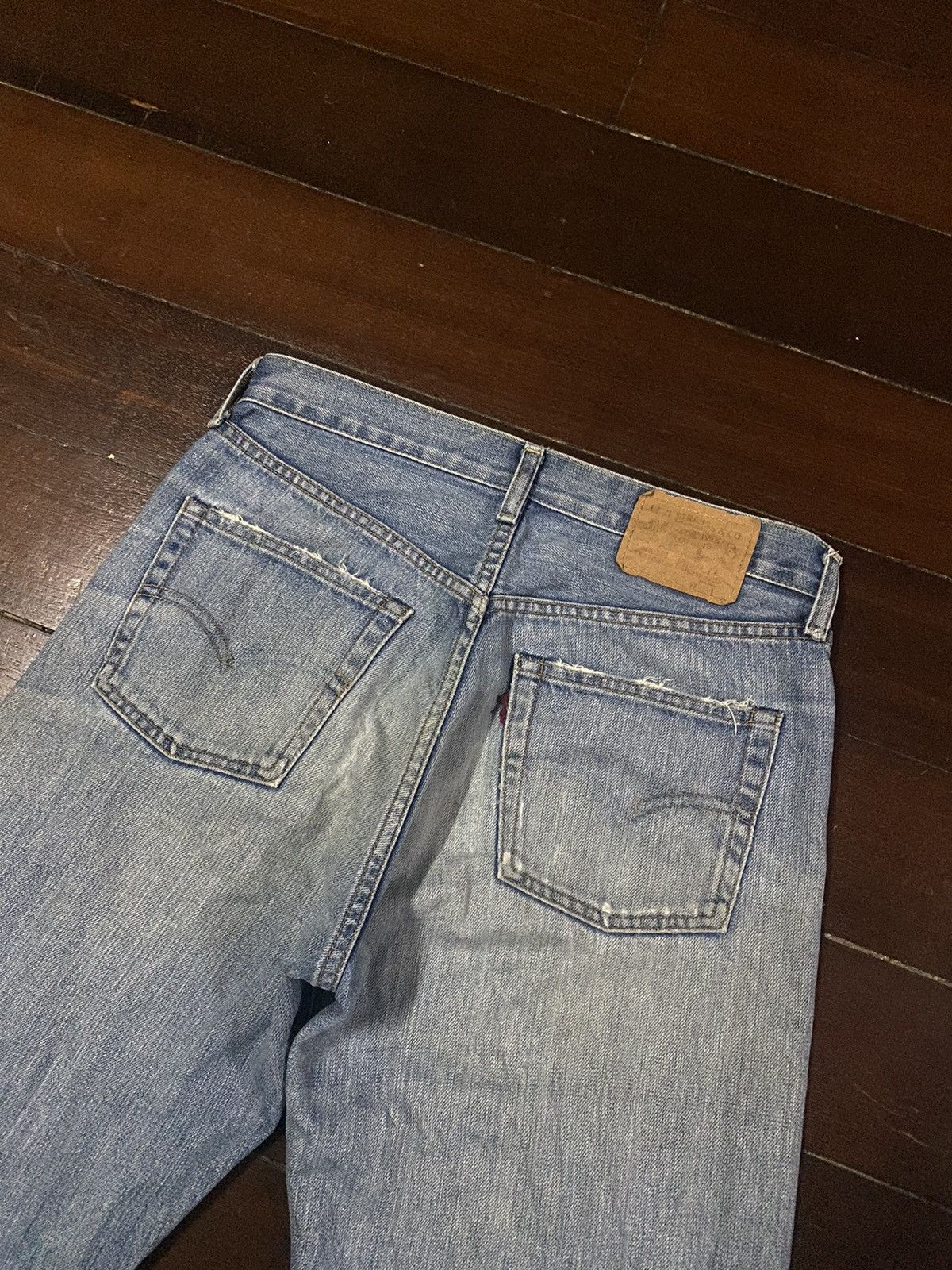 Levi's Vintage Clothing FIRE 🔥 VINTAGE 90s LEVIS BIG E 502 LVC distressed SELVEDGE Size US 33 - 16 Thumbnail