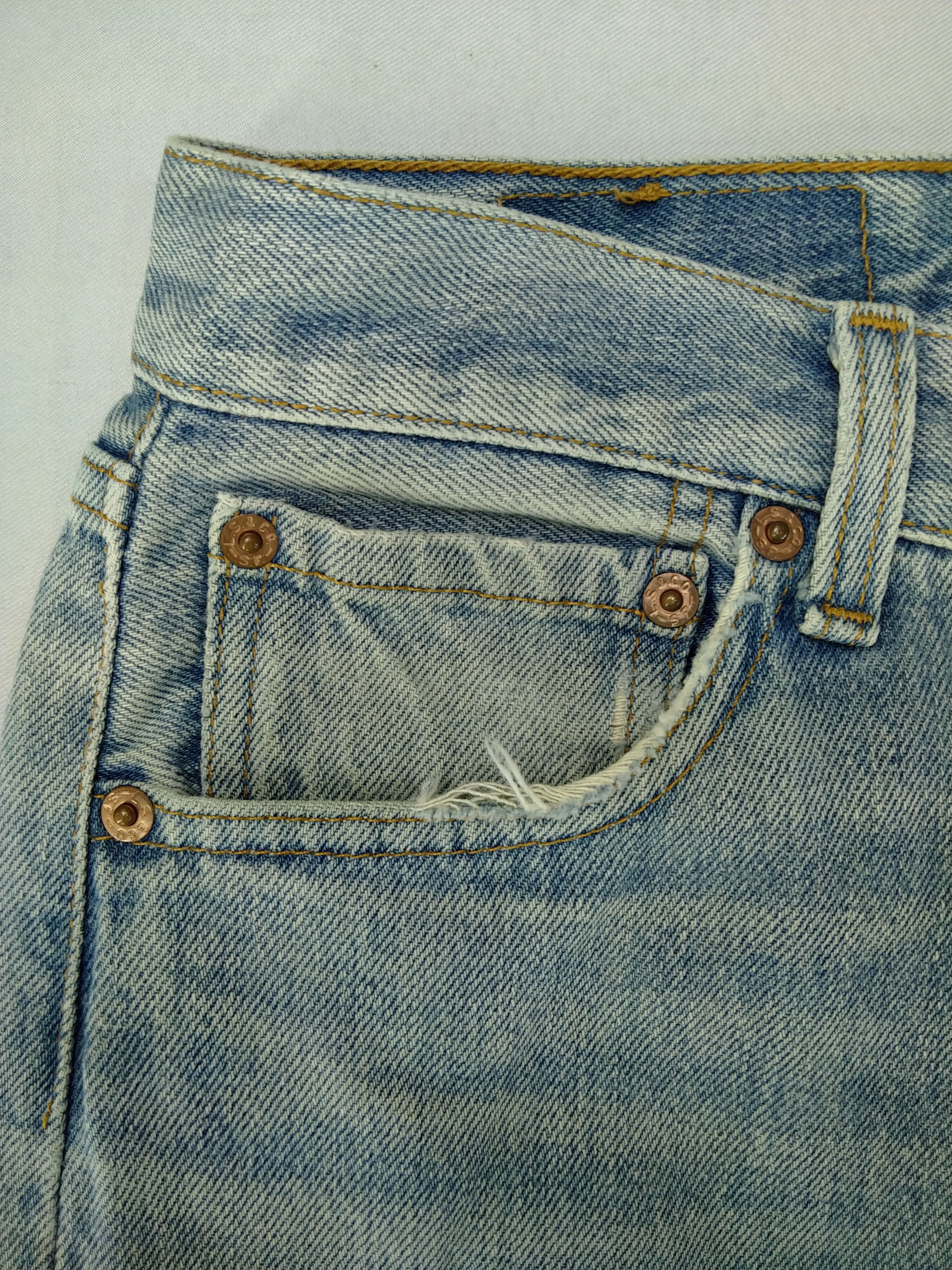Levi's Light Wash Distressed Vintage Levi's 501 Denim 28x33 -JN153 Size US 28 / EU 44 - 9 Thumbnail
