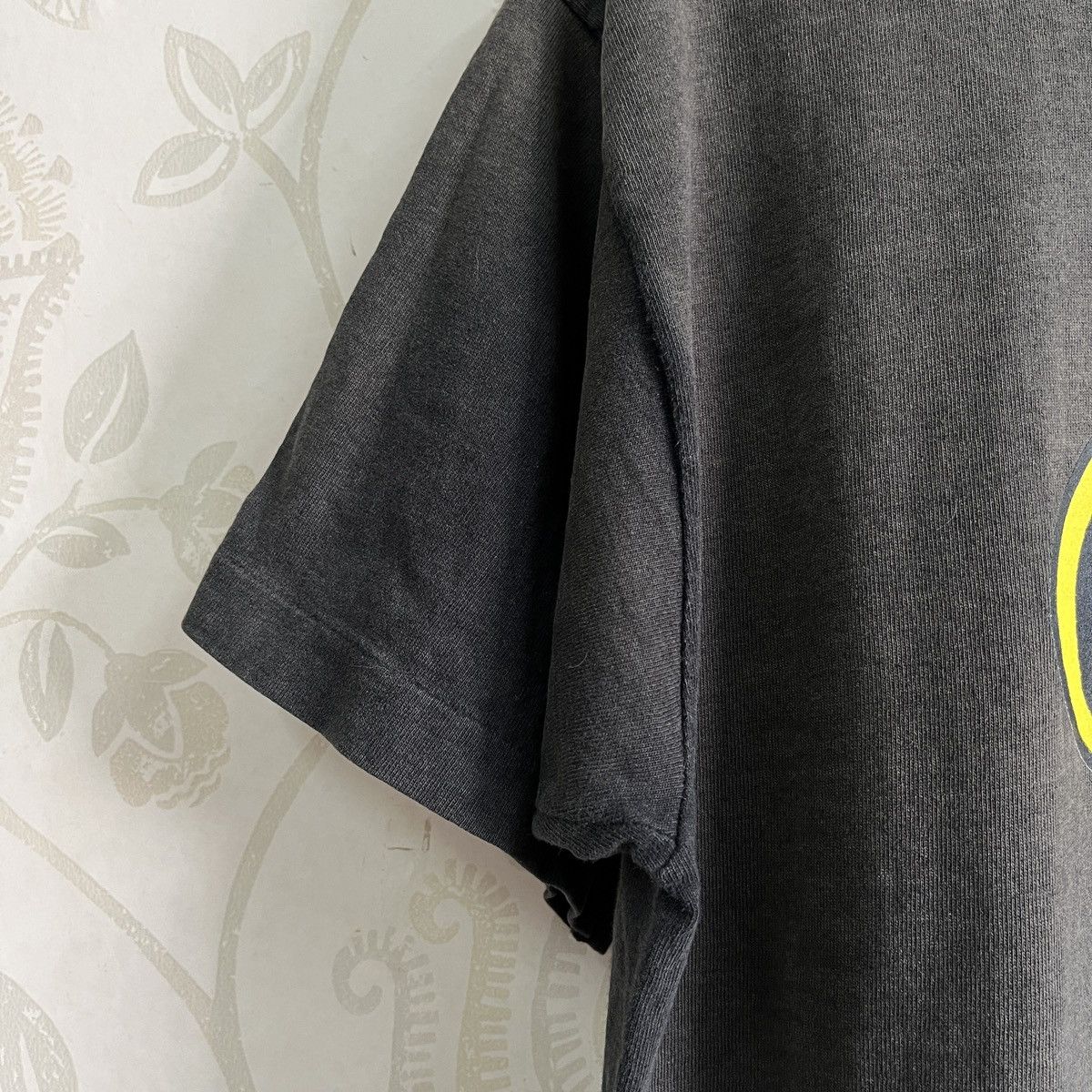DC Comics × Vintage Faded Black Vintage Batman Single Stitch TShirt 1997 Size US L / EU 52-54 / 3 - 5 Thumbnail