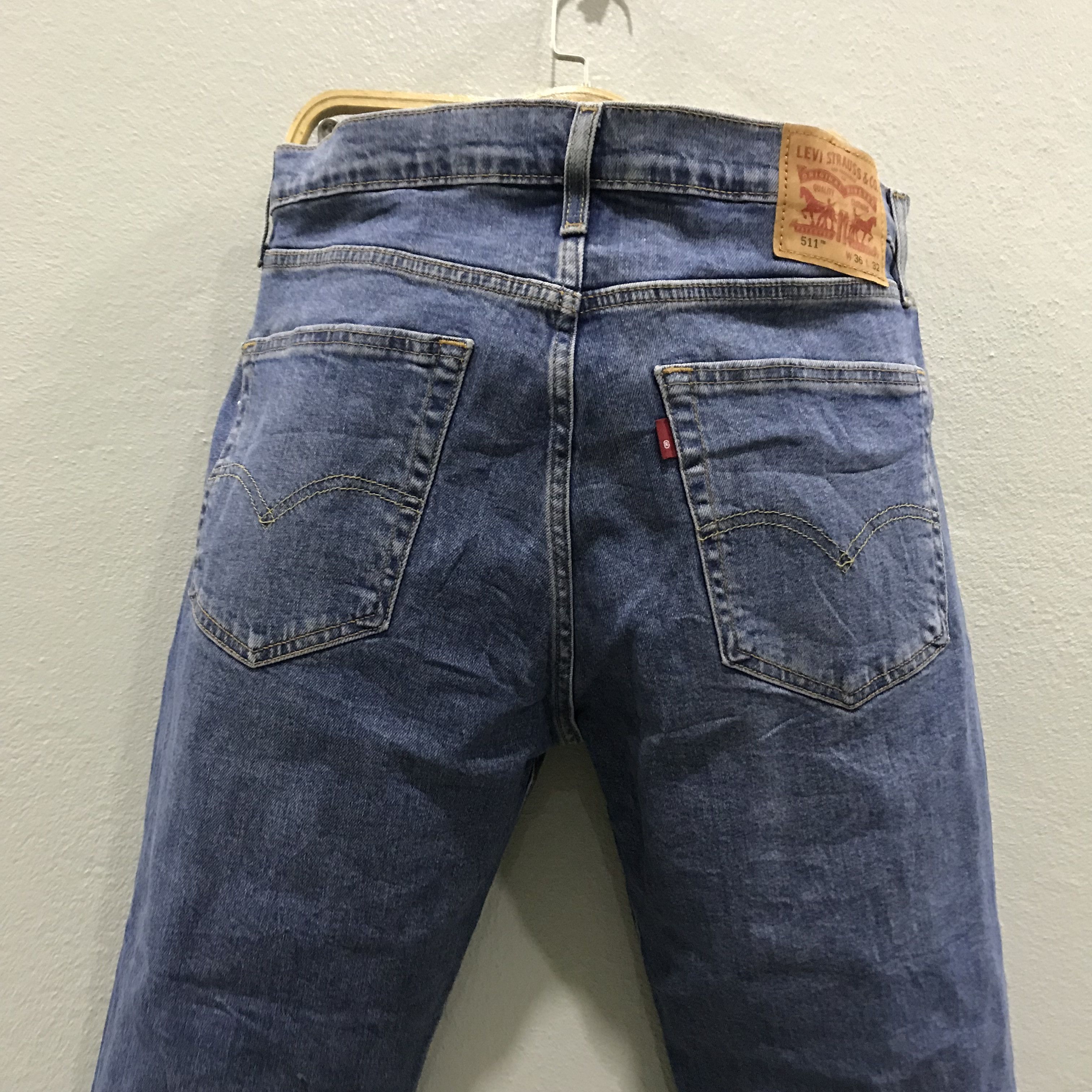 Levi's Levi's 511 Slim Fit Medium Wash Blue Jeans Size US 36 / EU 52 - 11 Thumbnail