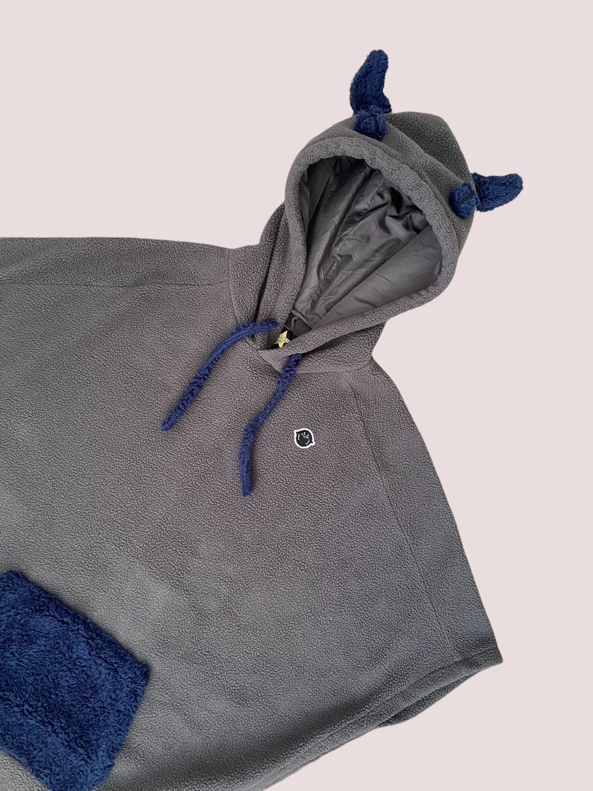 20471120 20471120 Hyoma FW11 Blue Beetle Horn Poncho Hoodie Archive Size US L / EU 52-54 / 3 - 2 Thumbnail