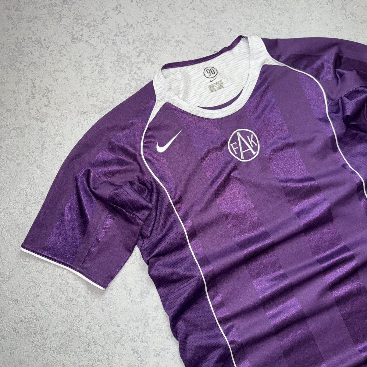 Nike VINTAGE AUSTRIA VIENNA WIEN 2005-06 FOOTBALL JERSEY Size US M / EU 48-50 / 2 - 3 Thumbnail