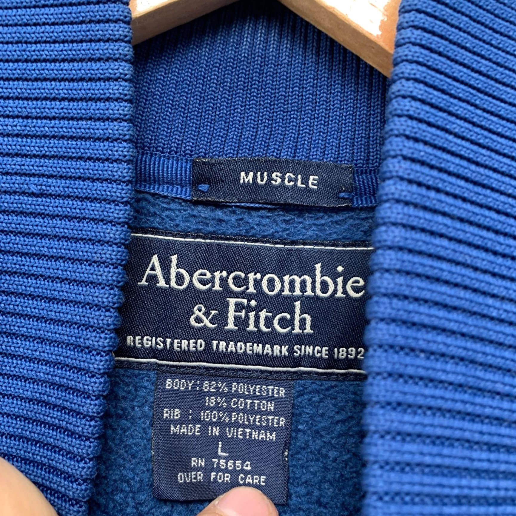 Abercrombie & Fitch VINTAGE Abercrombie & Fitch Track Jacket Mens Large Blue Muscle Wing Foot Logo Jacket Size US L / EU 52-54 / 3 - 5 Thumbnail