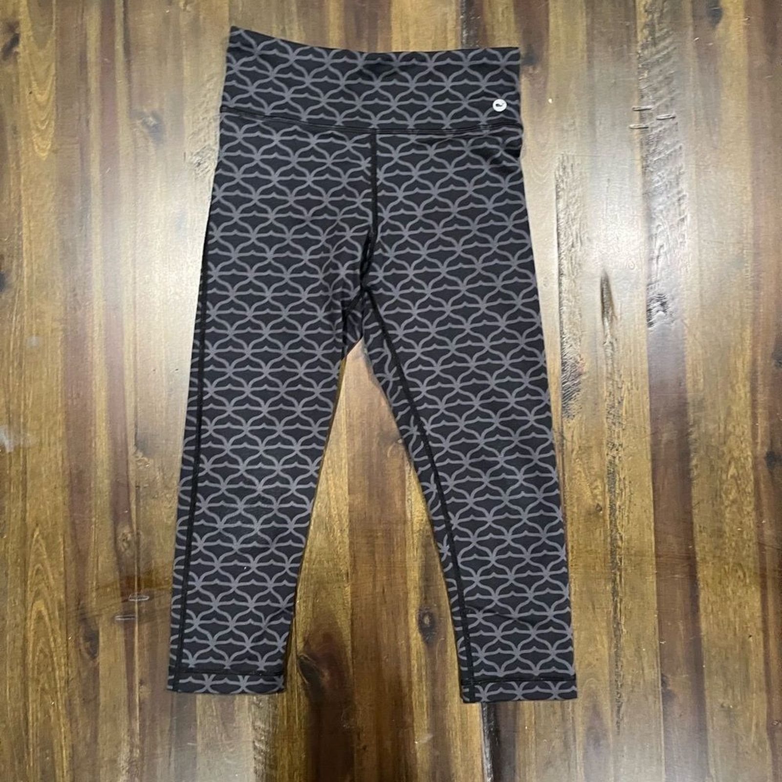 Vineyard Vines Vineyard Vines Etched Whale Tail Leggings, Women's Size XS Size 24" / US 00 / IT 34 - 1 Thumbnail