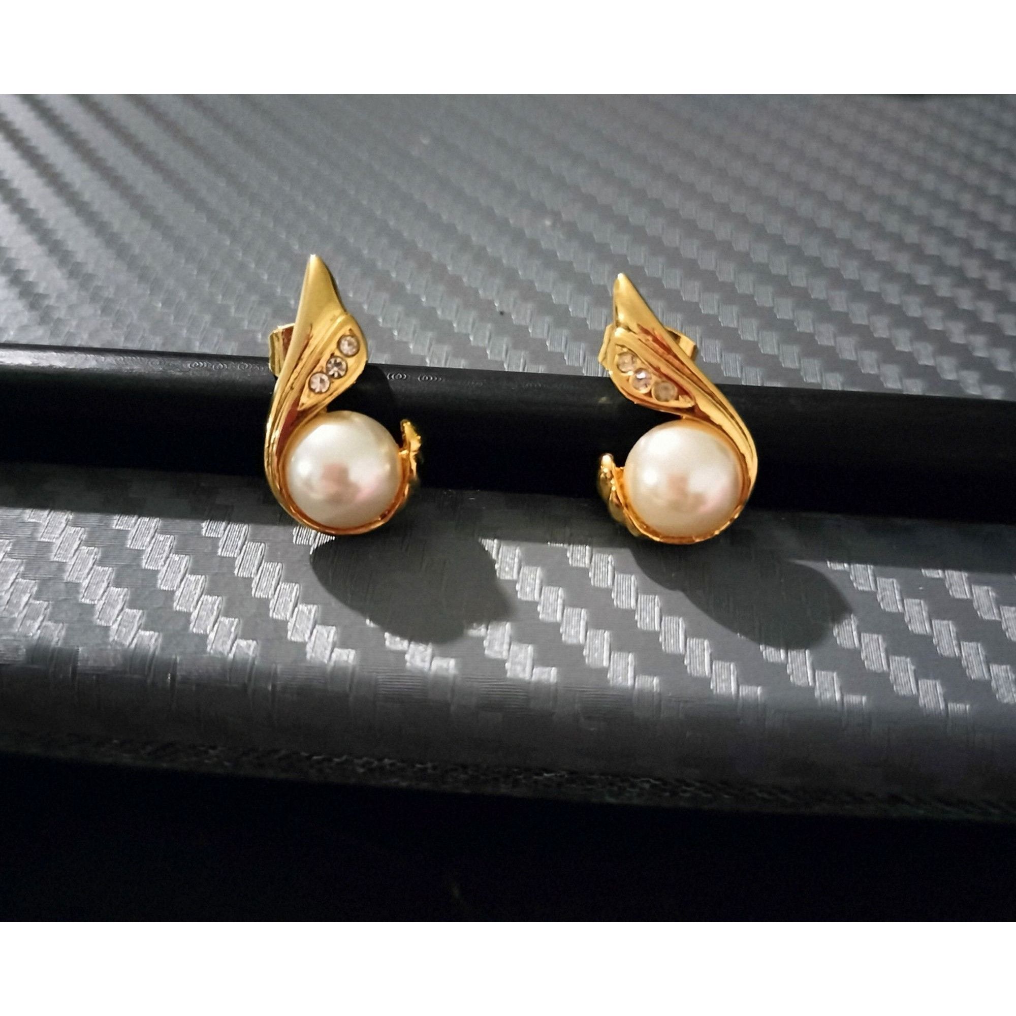 Other Gold Tone Swan Faux Pearl Stud Earrings Glass Rhinestones Je Size ONE SIZE - 4 Thumbnail
