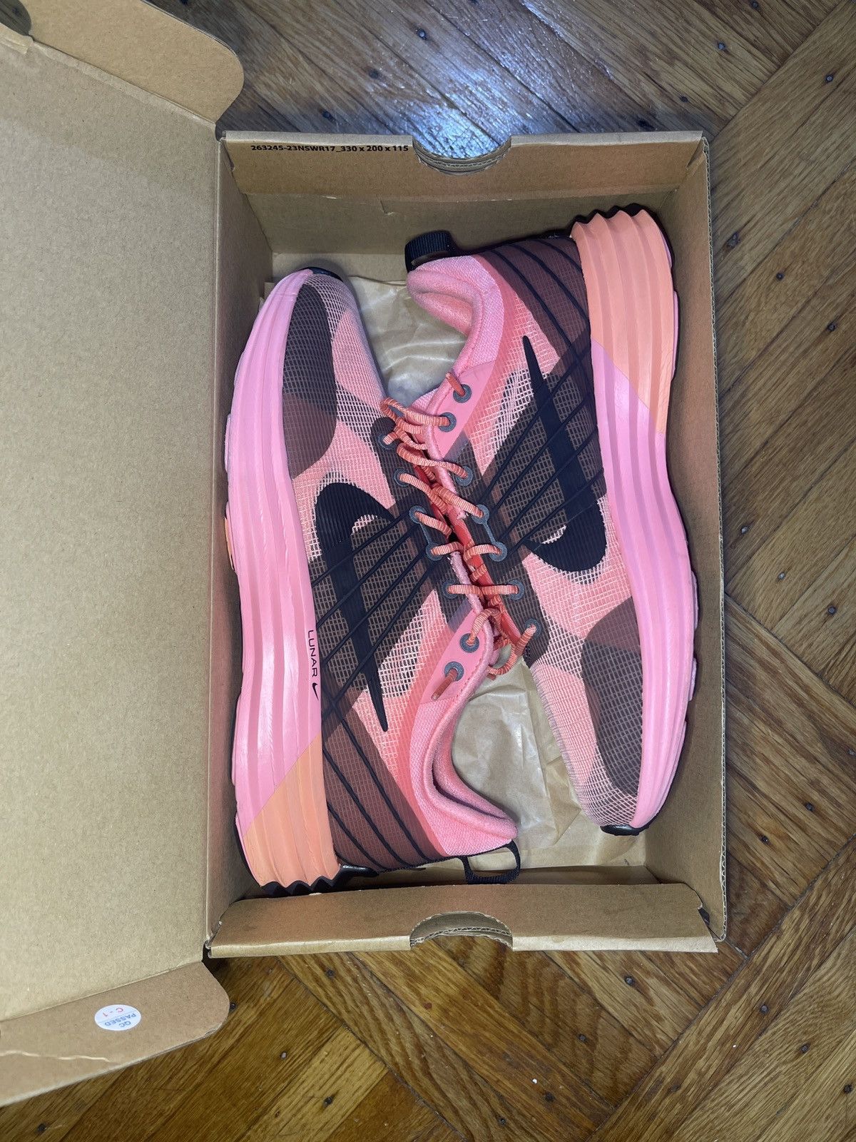 Nike Men's Nike Lunar Roam Premium Pink Gaze Size US 8.5 / EU 41-42 - 3 Thumbnail
