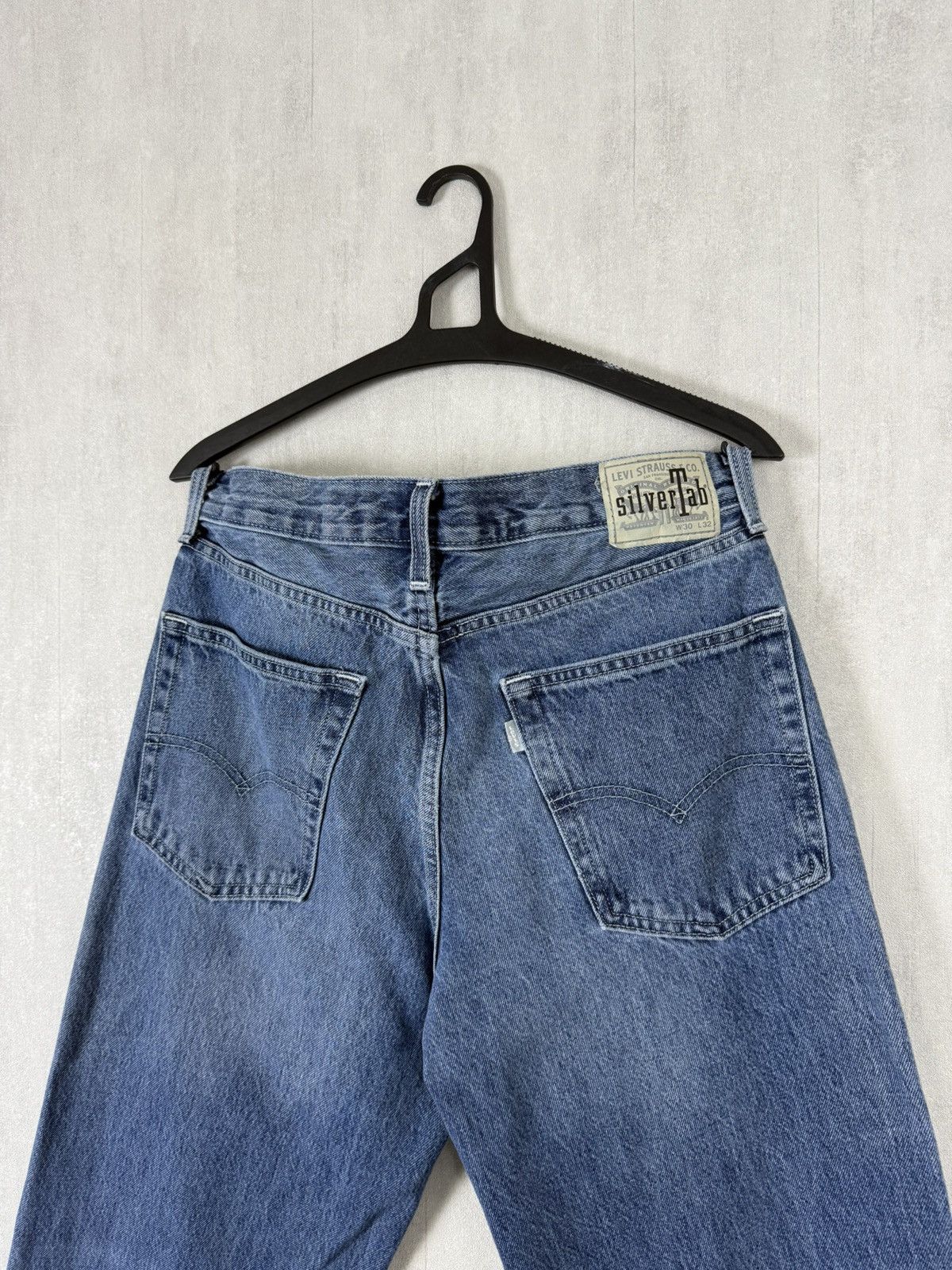 Levi's Levi’s Silver Tab Men’s Loose Fit Blue Denim Jeans Pants Size US 30 / EU 46 - 8 Thumbnail