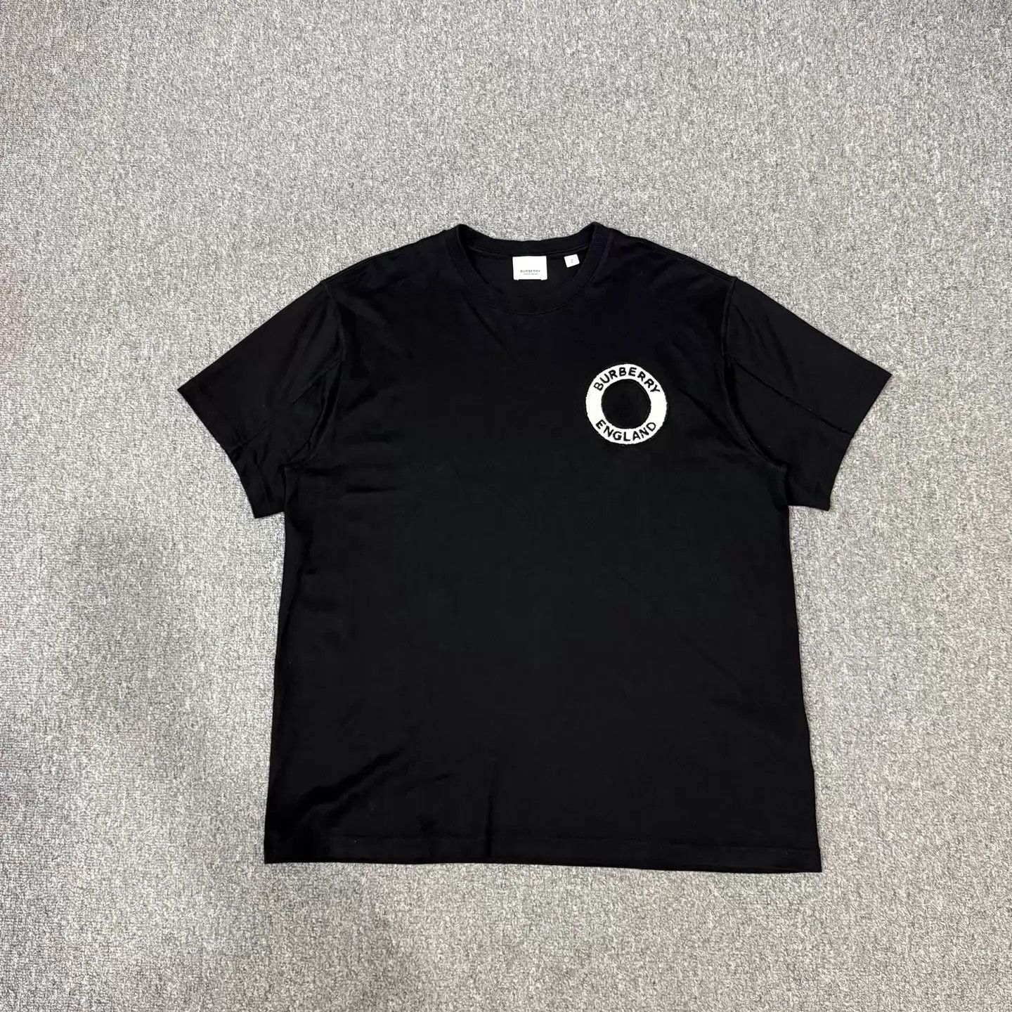 Burberry Burberry Black Flocked Logo Short Tee S 99 New Size US S / EU 44-46 / 1 - 1 Thumbnail