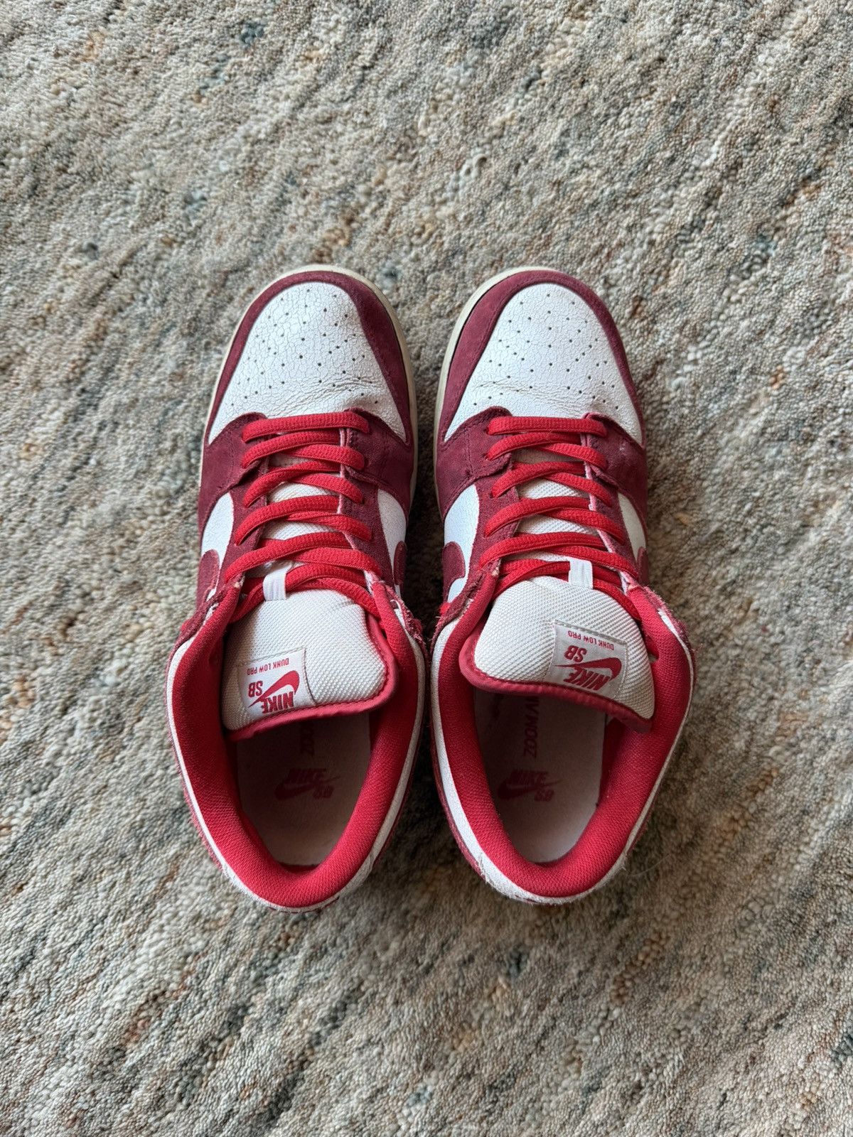 Nike SB Nike SB Dunk Low 2014 “Valentines Day” Size 11 Size US 11 / EU 44 - 3 Thumbnail