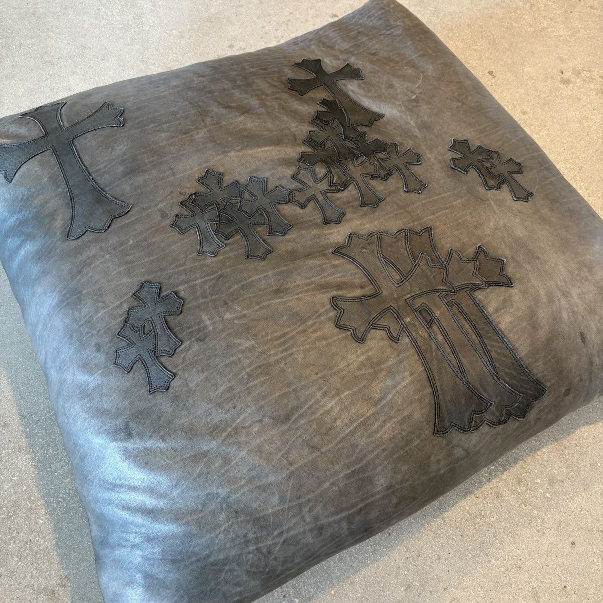 Chrome Hearts XXL FLOODED CROSS PILLOW Size ONE SIZE - 3 Thumbnail