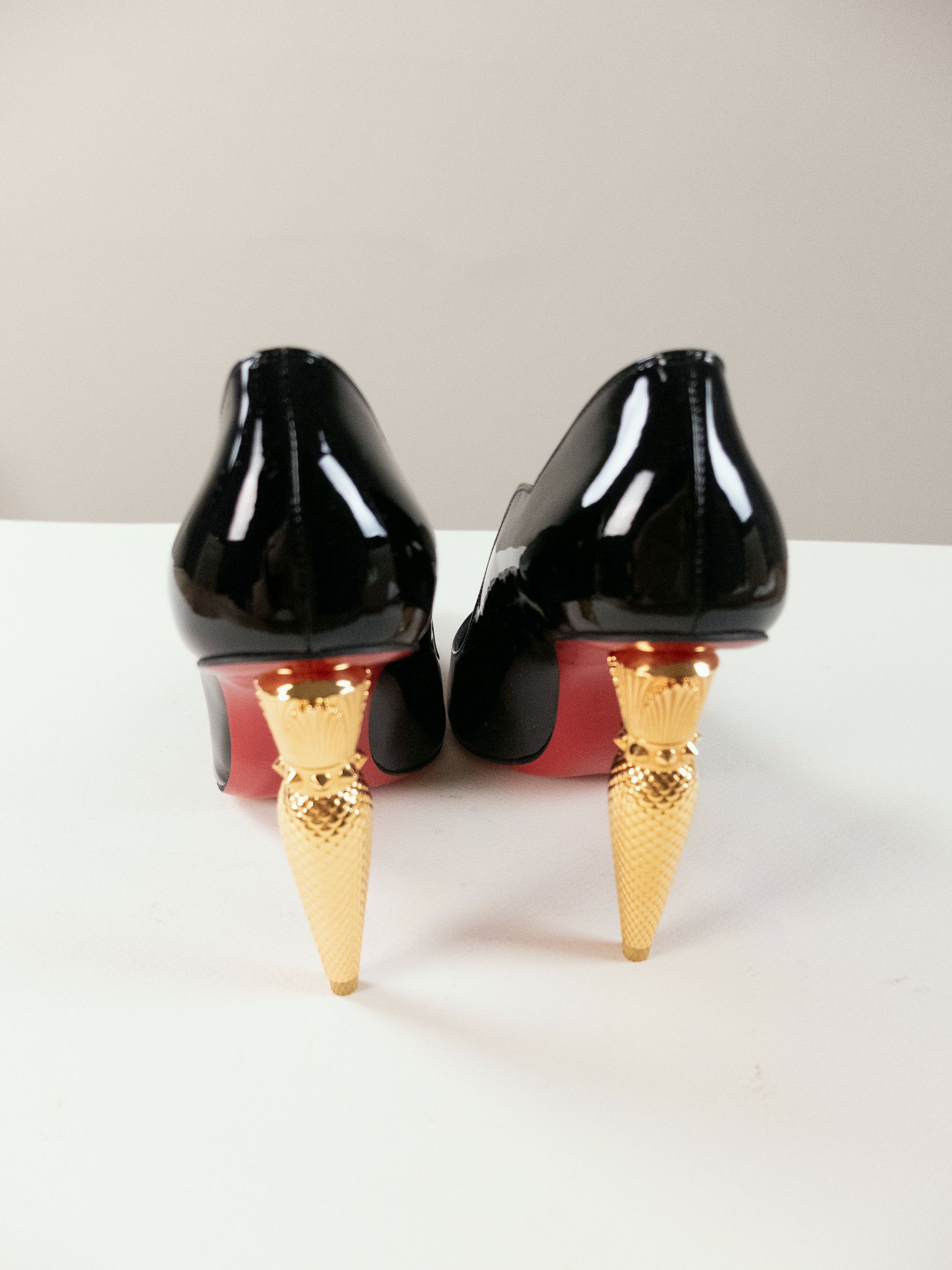 Christian Louboutin CHRISTIAN LOUBOUTIN Lipchick black patent leather pumps Size US 6 / IT 36 - 9 Thumbnail