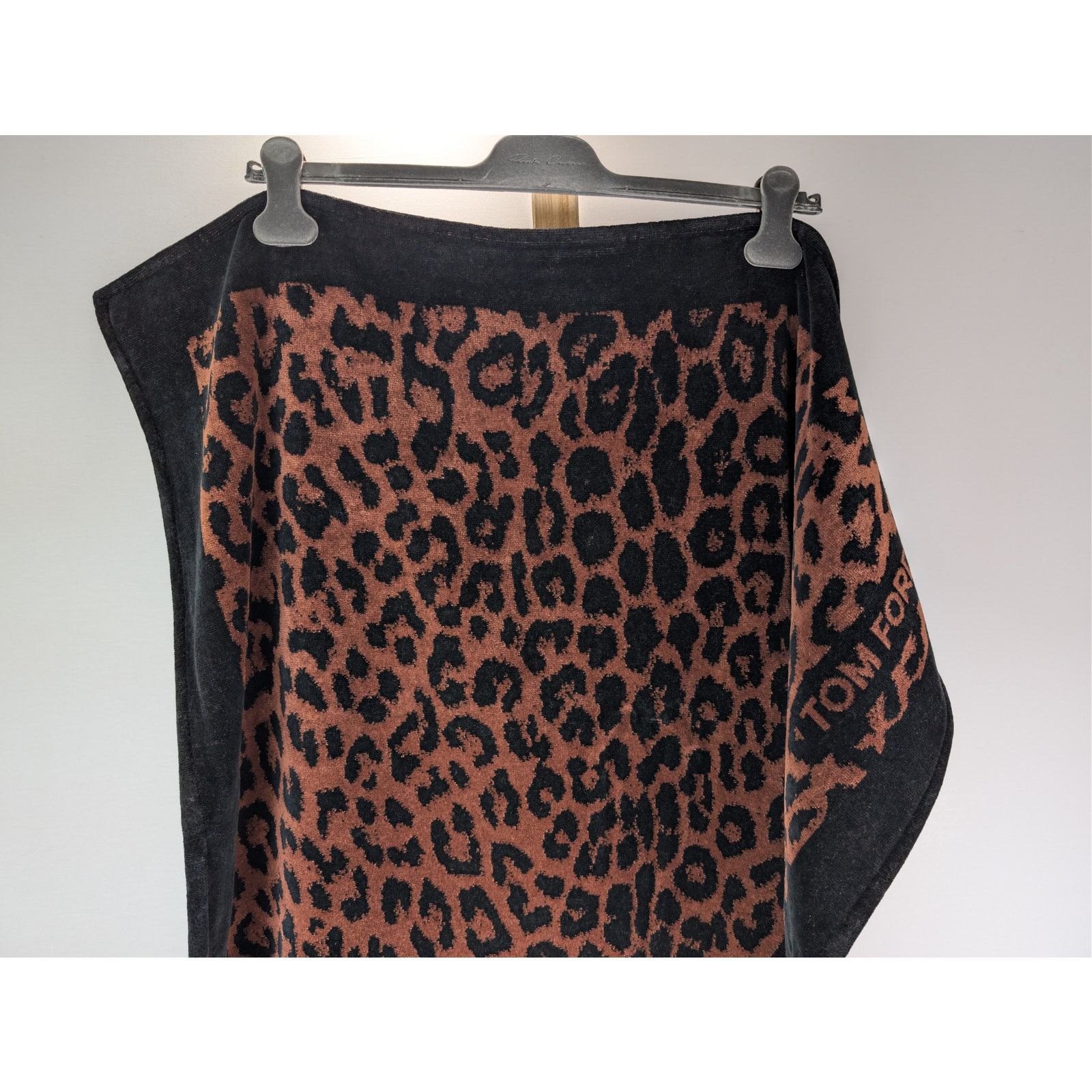 Tom Ford o1rshd1 Size: OS / Towel Towel In Leopard Brown Size ONE SIZE - 6 Thumbnail