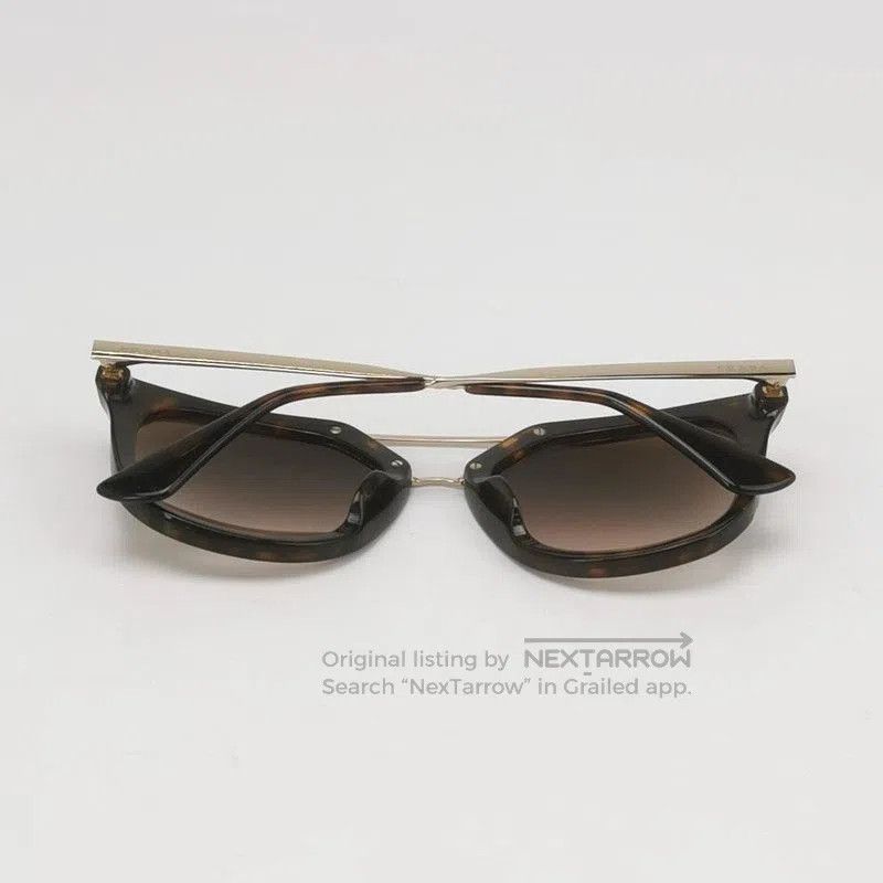 Prada Prada Logo Oversized Sunglasses. Size ONE SIZE - 2 Thumbnail