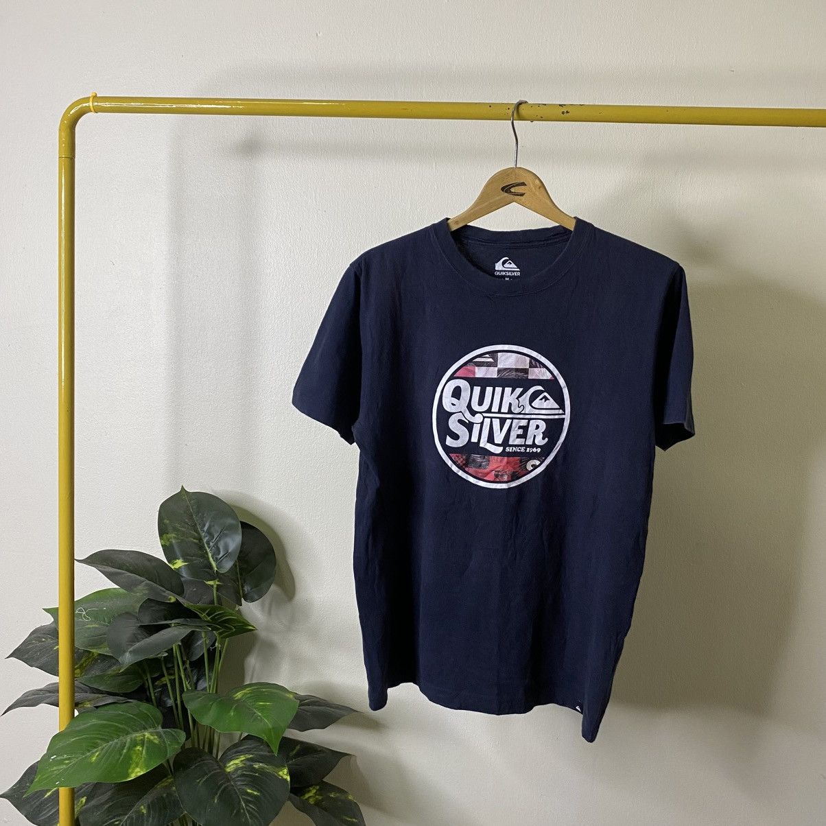 Quiksilver Vintage Y2K Quiksilver Surf T Shirt Size US S / EU 44-46 / 1 - 1 Thumbnail