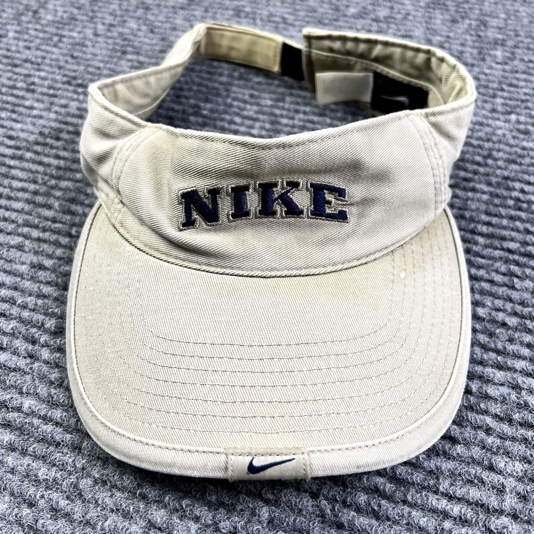 Nike VINTAGE Nike Visor Embroidered Pro-Classics Hat Strapback Adjustable Adult One Size Beige Golf Hat Women/Men? Size ONE SIZE - 6 Thumbnail