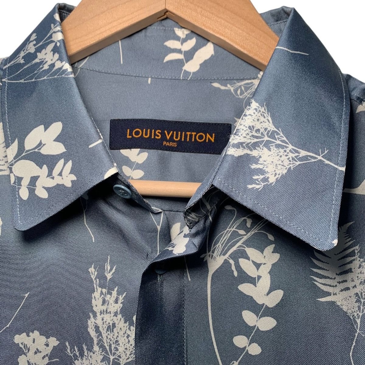 Louis Vuitton Louis Vuitton LV Printed Leaf Luxury Ready Wear Size US M / EU 48-50 / 2 - 4 Thumbnail