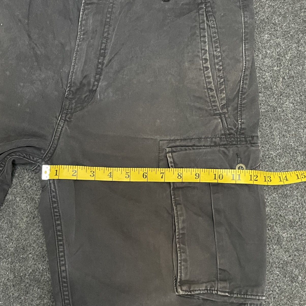 Levi's Levi’s Cargo Shorts - Washed Black on tag W34 (W36) Size US 36 / EU 52 - 11 Thumbnail