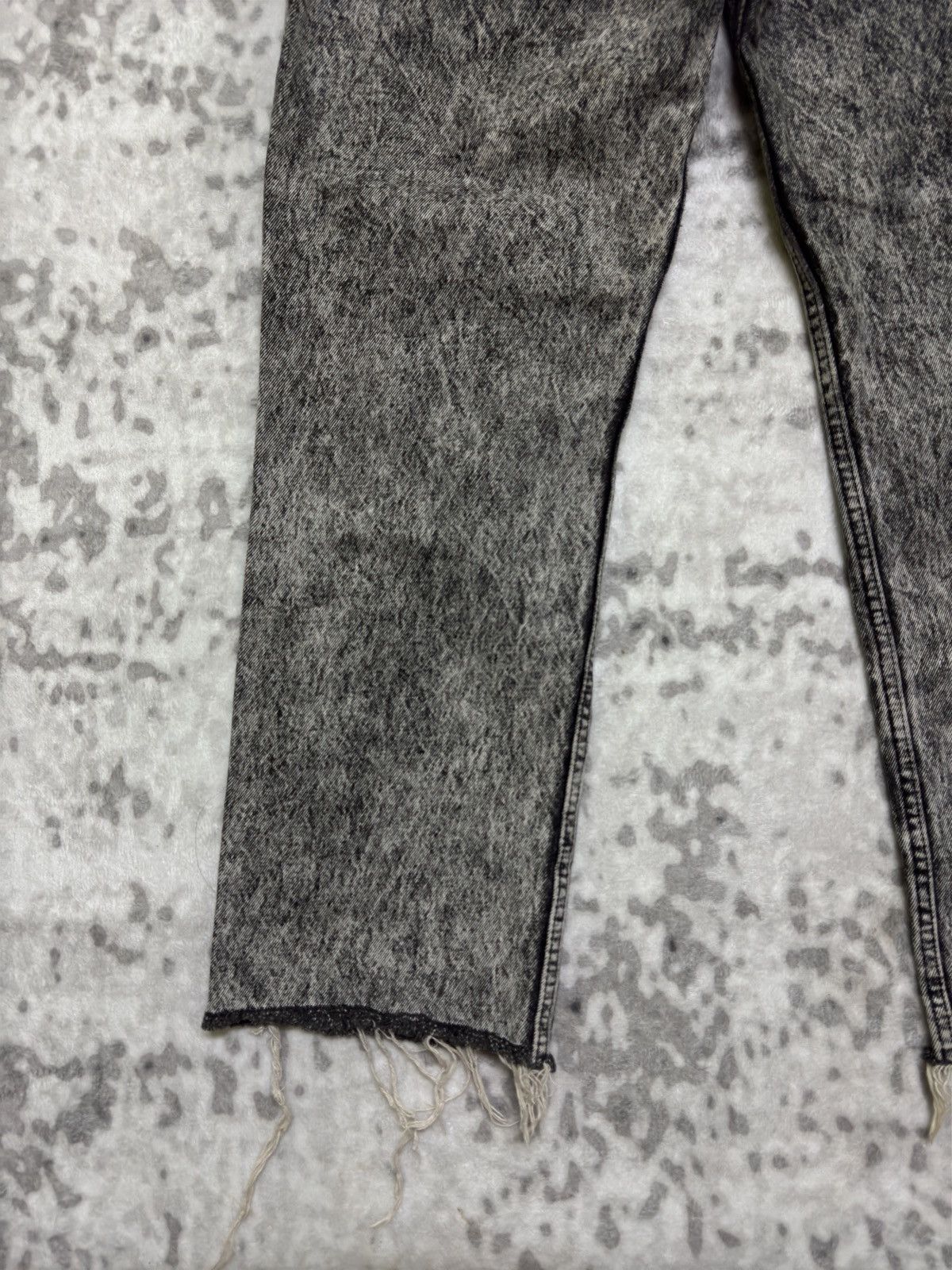 Levi's Vintage Clothing Vintage Levi’s 501 Grey Acid Wash Distressed Jeans Raw Hem Size US 31 - 13 Thumbnail