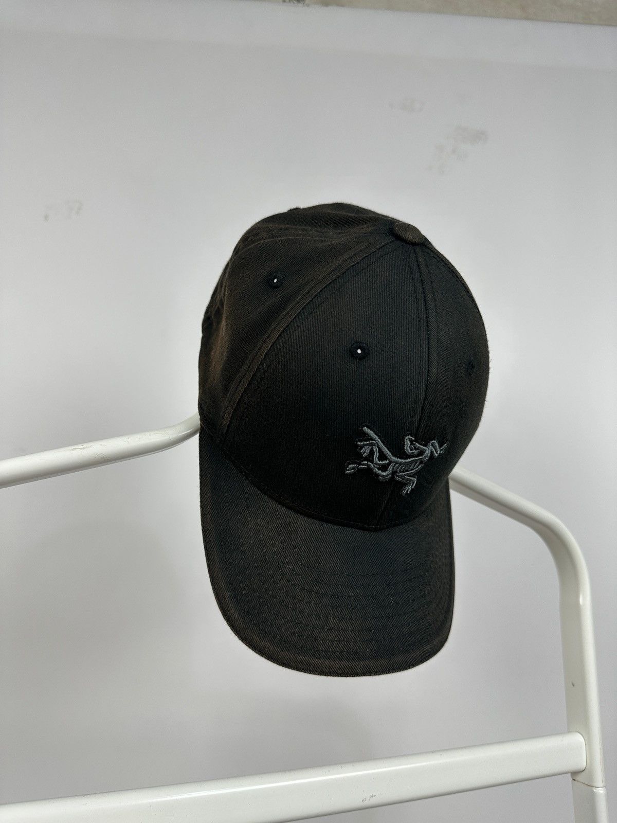 Arc'teryx Vintage Arcteryx Flexfit Faded Black Cap Hats Size ONE SIZE - 6 Thumbnail