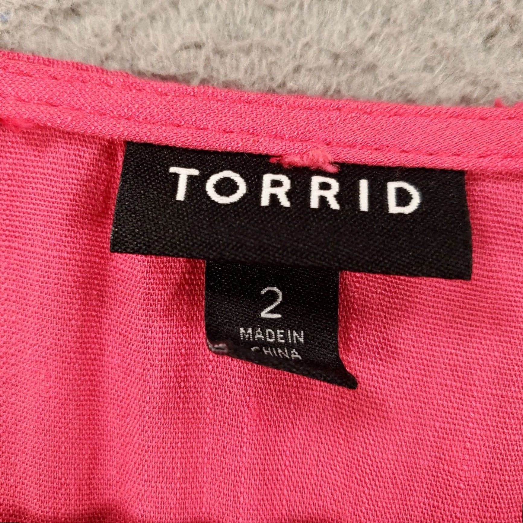 Torrid VINTAGE Torrid Dress Womens 2X Midi Pink Rayon Short Sleeve V-Neck Embroidered Ruffle Casual Size XXL / US 16-18 / IT 52-54 - 6 Thumbnail