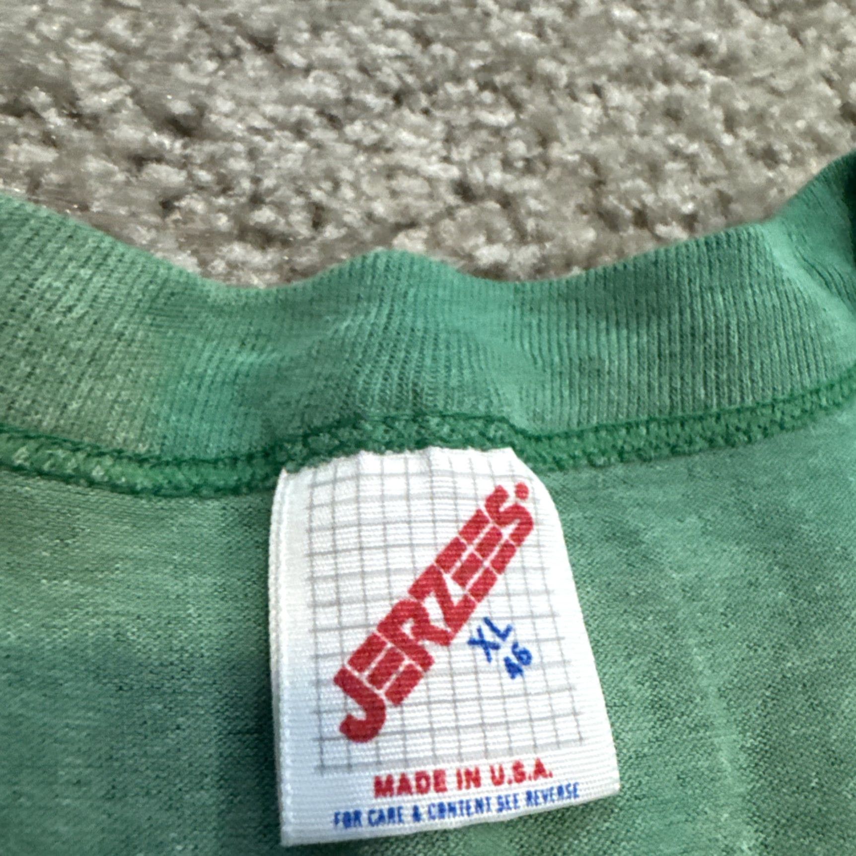 Jerzees VINTAGE 80s Bug & Lawn Doctor Funny Green Faded Distressed T-Shirt XL Mens Jerzees Regular Green Distressed 80s Funny T-Shirt Size US XL / EU 56 / 4 - 6 Thumbnail