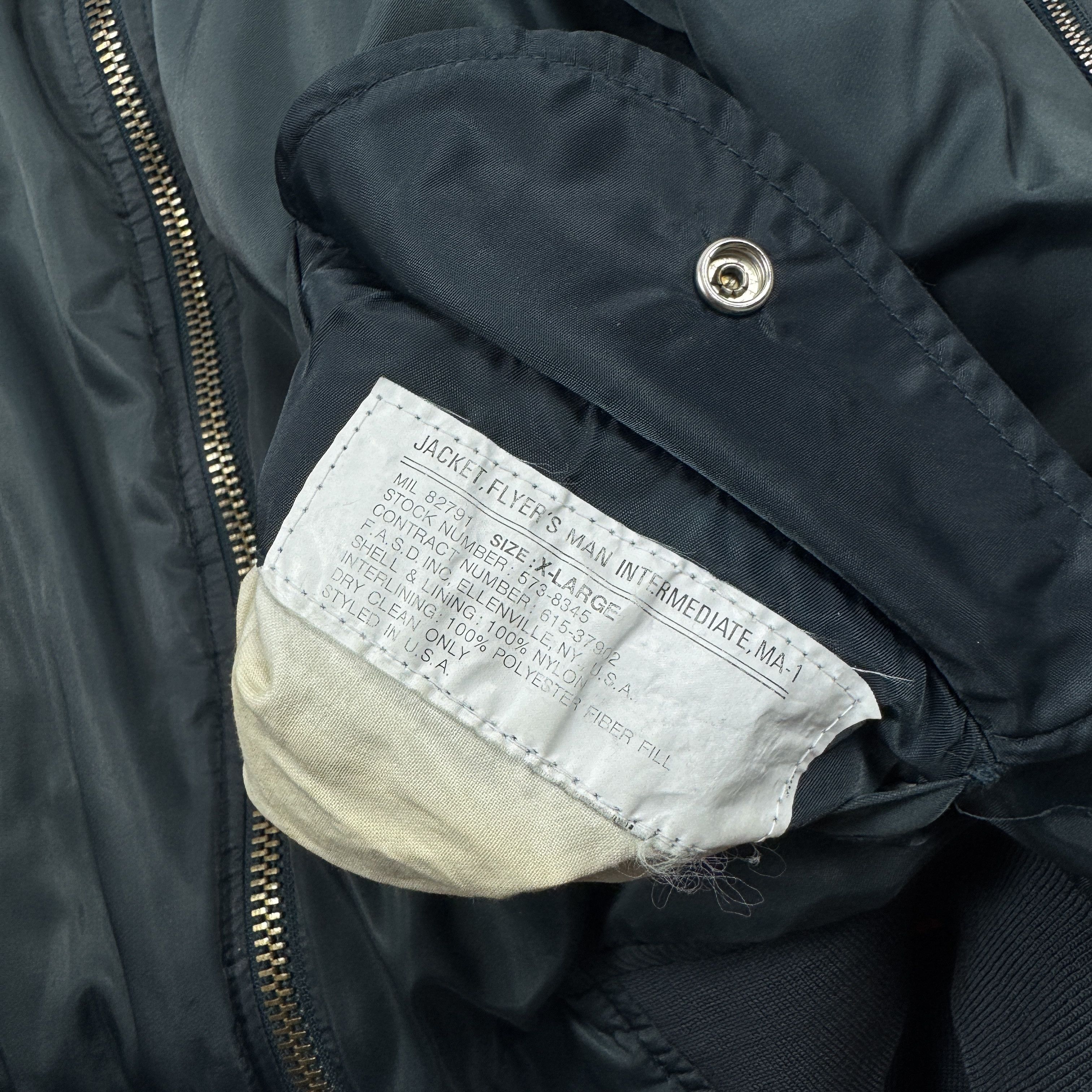 Alpha Industries VNTG ALPHA INDUSTRIES MA-1 NYLON DISTRSED REVERSIBLE BOMBER Size US XL / EU 56 / 4 - 10 Thumbnail