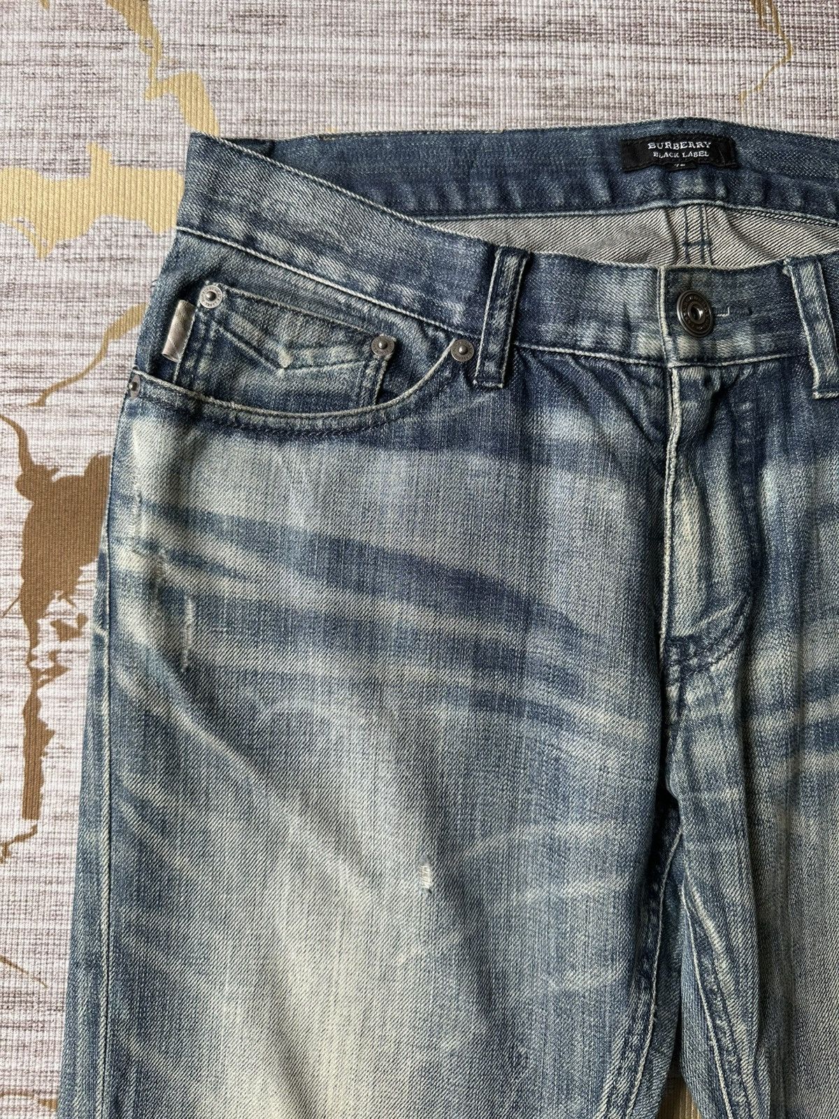 Burberry Burberry Black Label Faded Blue Design Distressed Denim Size US 30 / EU 46 - 10 Thumbnail