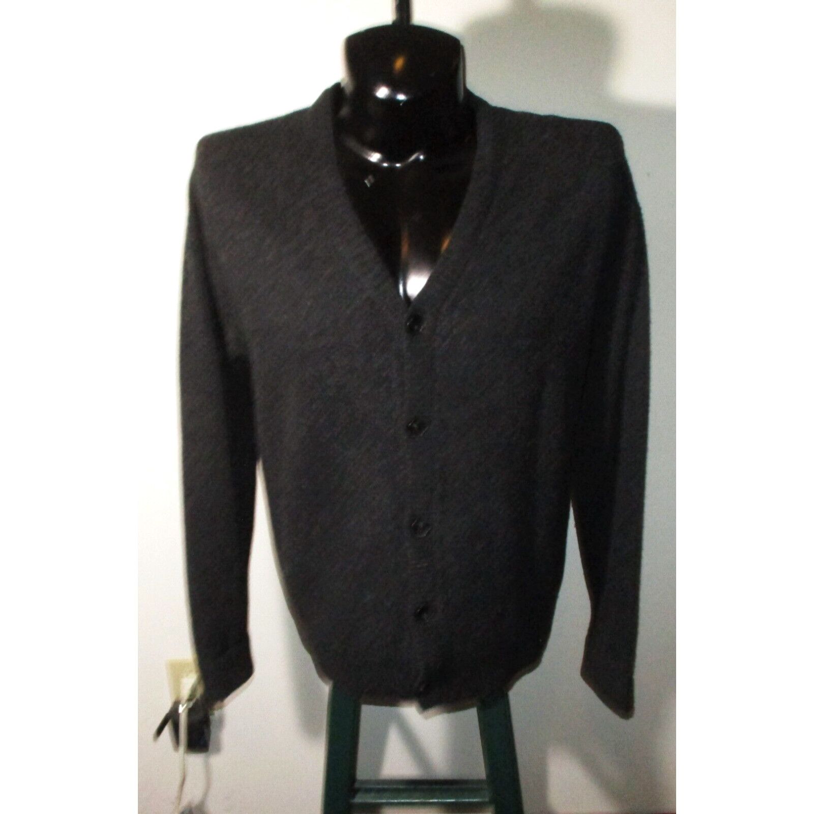 image of Men's Everlane Dark Gray 100% Wool Cardigan Sweater Size L in White
