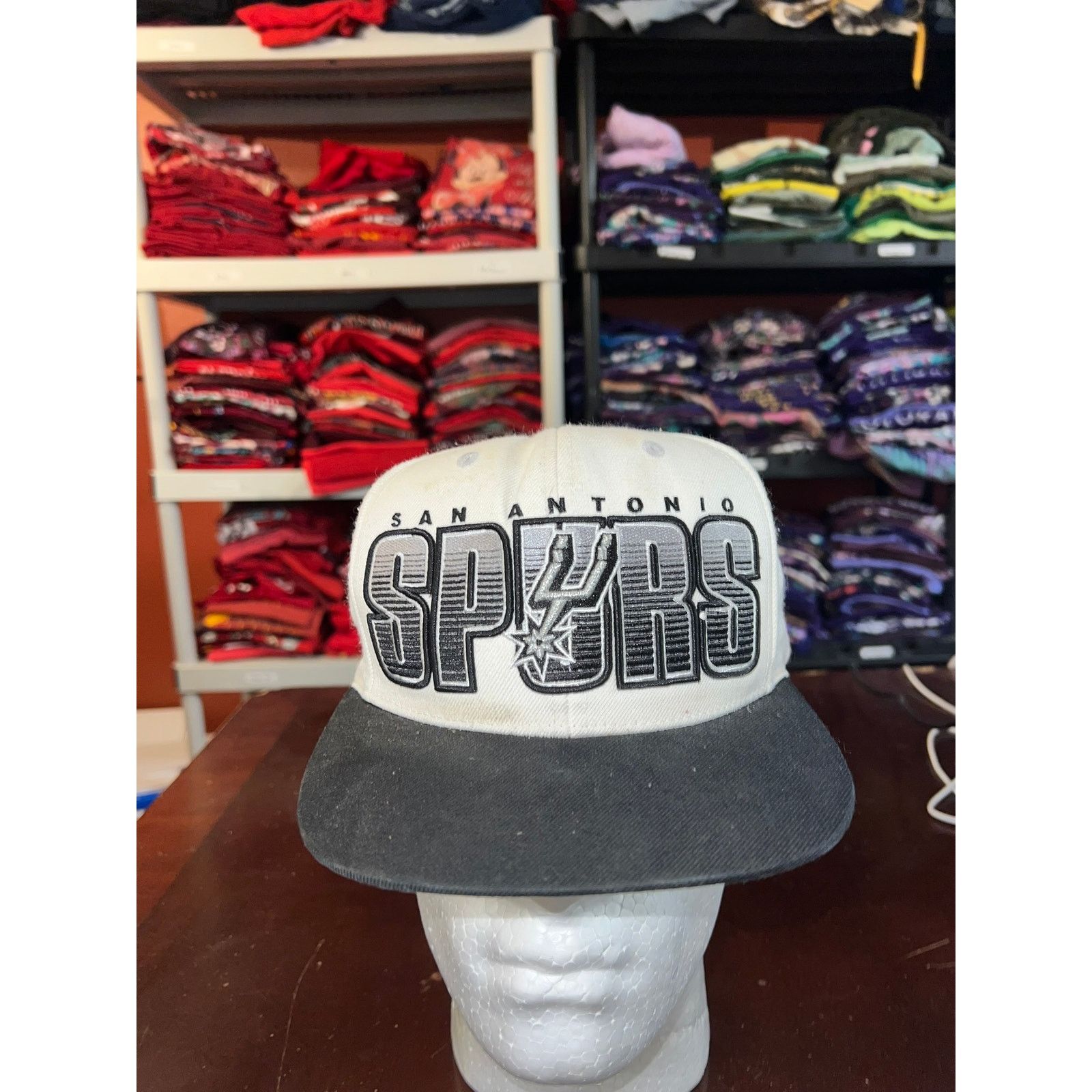 Mitchell & Ness San Antonio Spurs Hat Cap Headwear Snapback NBA Basketball Size ONE SIZE - 1 Thumbnail